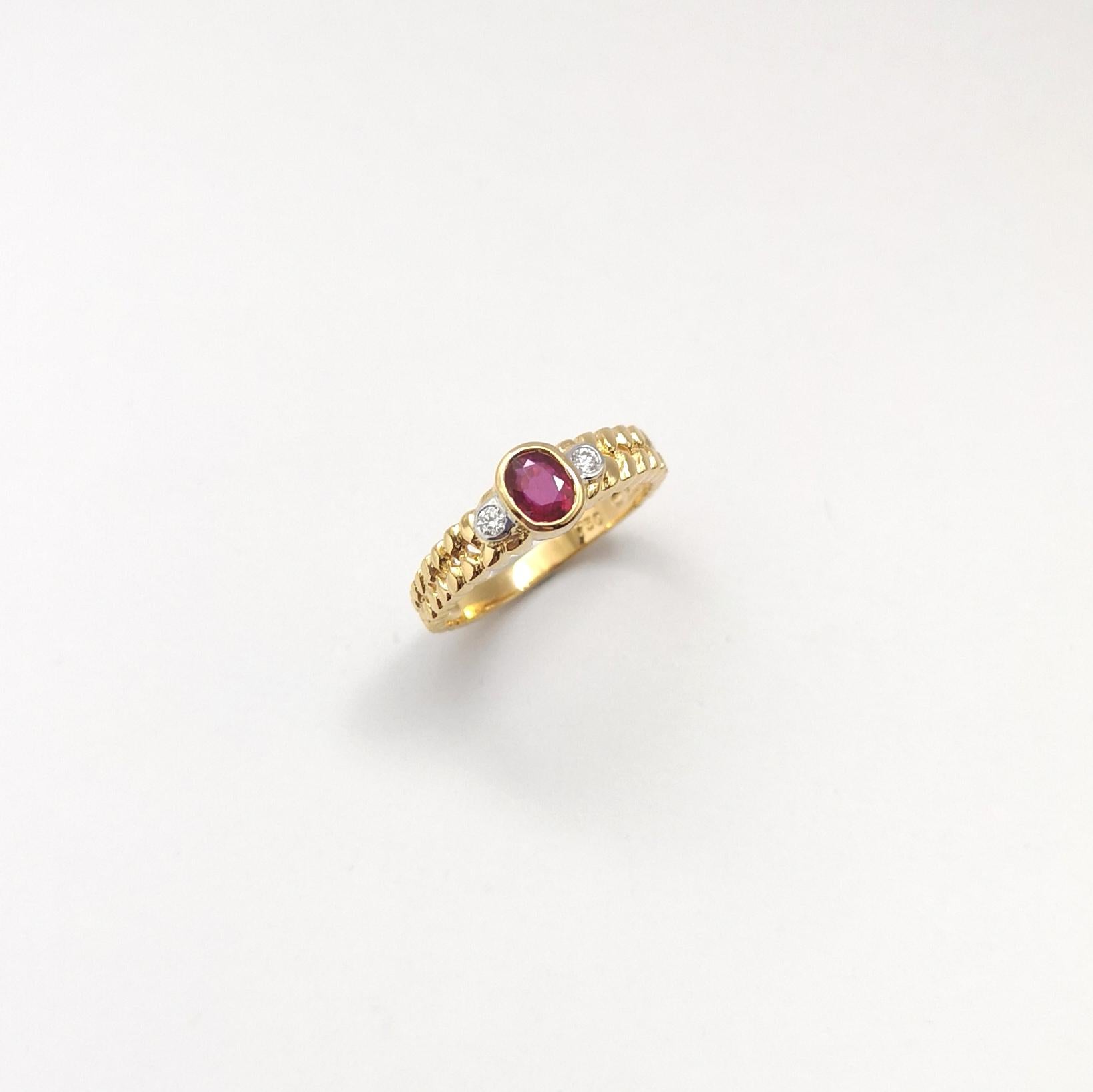 Rubin-Ring mit Diamanten in 18 Karat Gold gefasst im Angebot 5