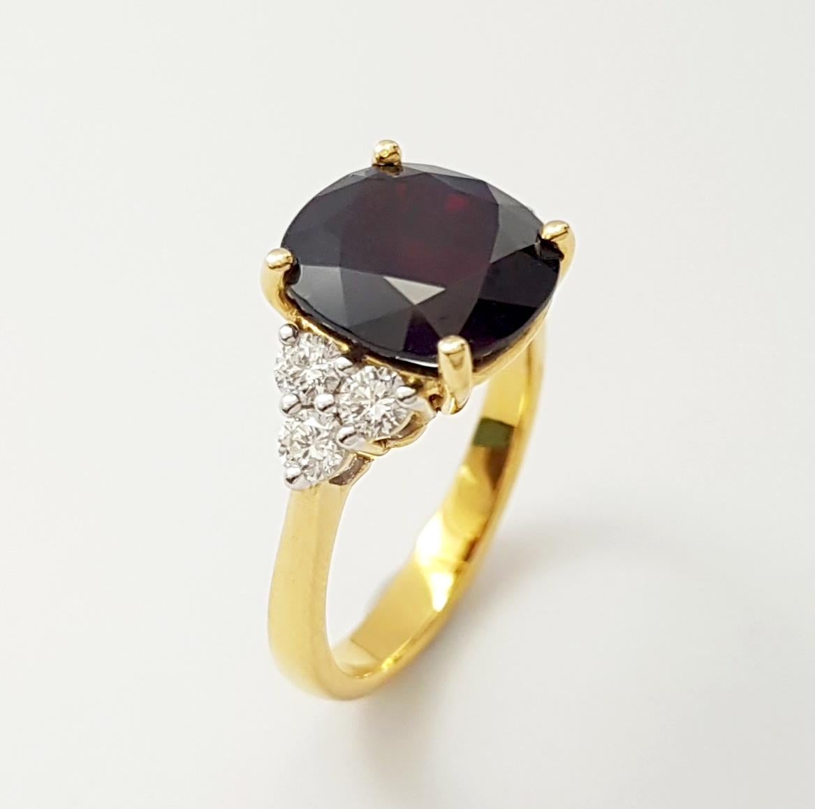Ruby with Diamond Ring set in 18K Gold Settings For Sale 5