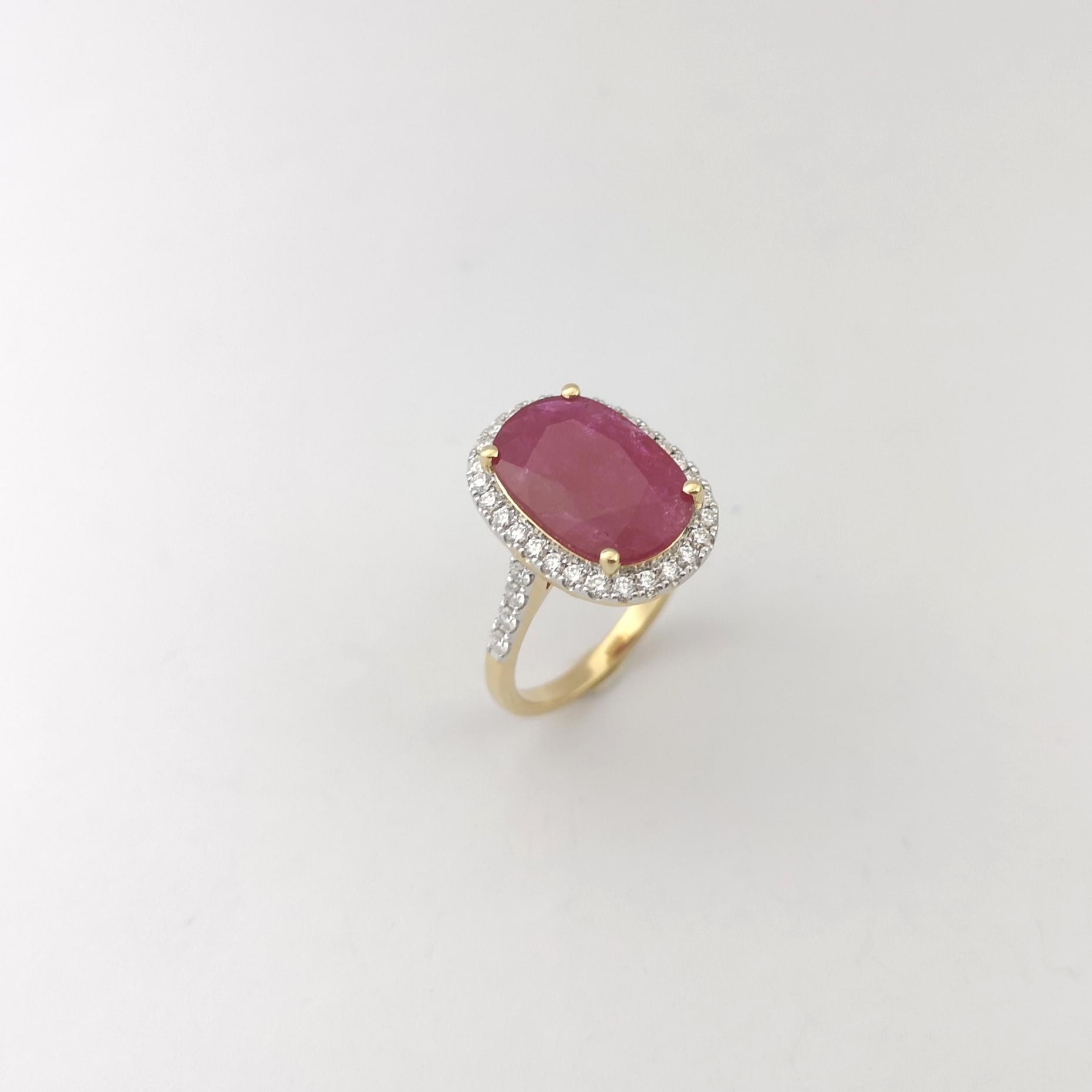 Ruby with Diamond Ring set in 18K Gold Settings For Sale 5