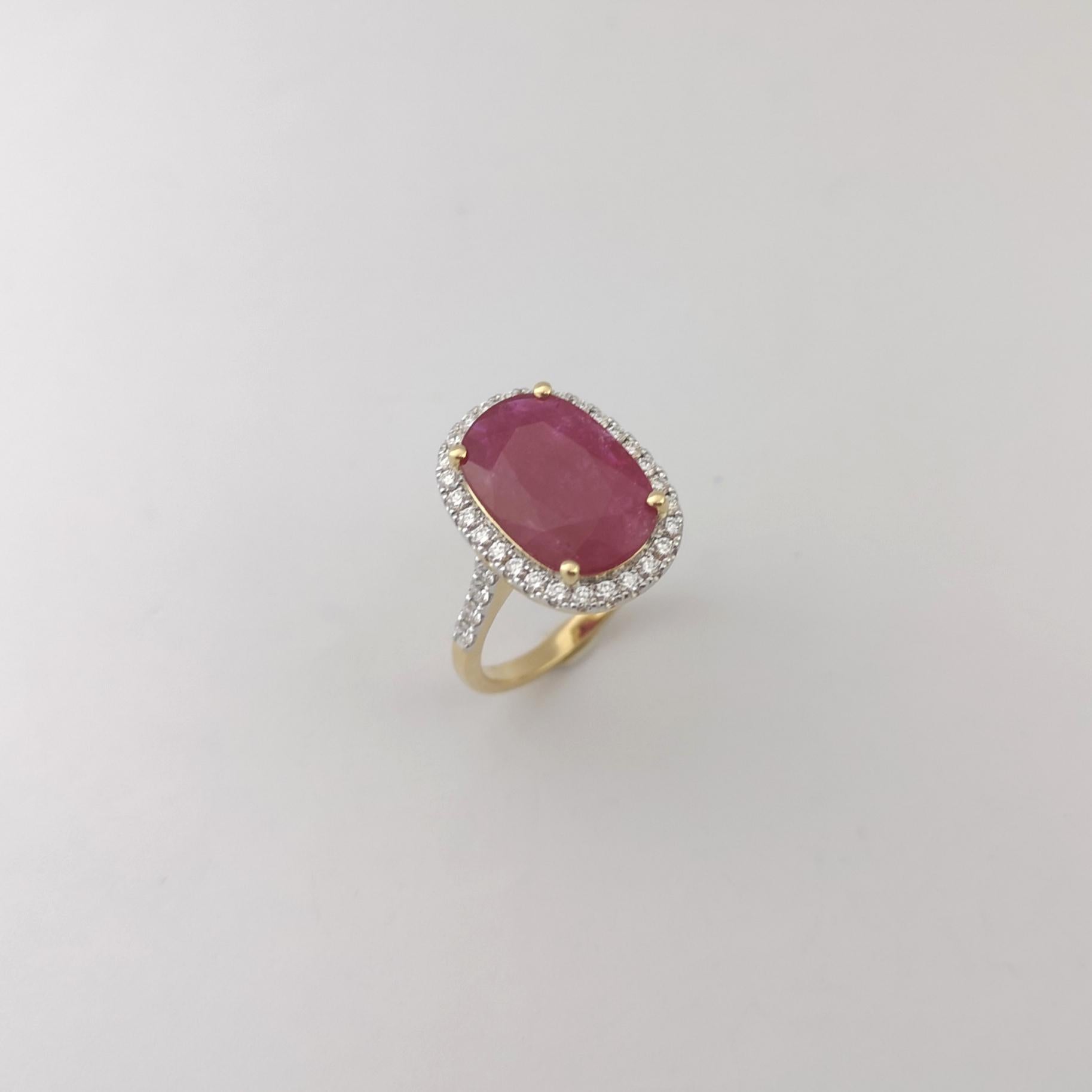 Ruby with Diamond Ring set in 18K Gold Settings For Sale 6