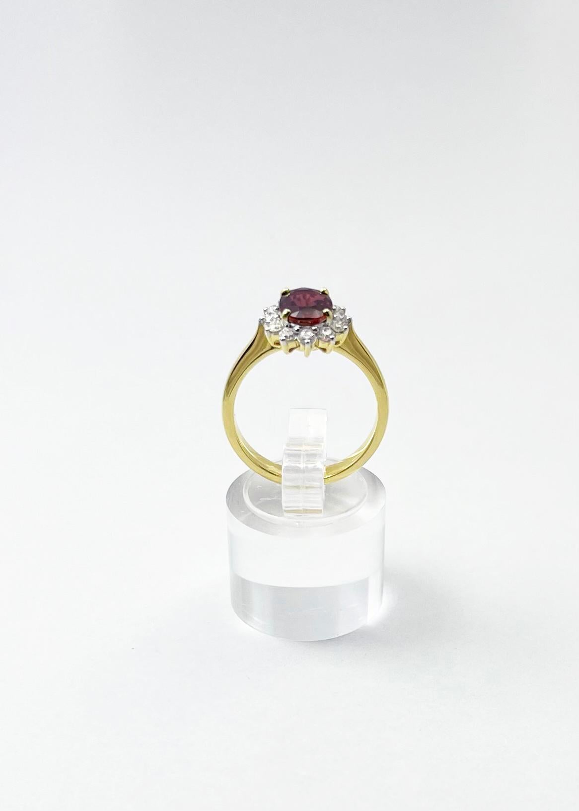 Rubin-Ring mit Diamanten in 18 Karat Gold gefasst im Angebot 7