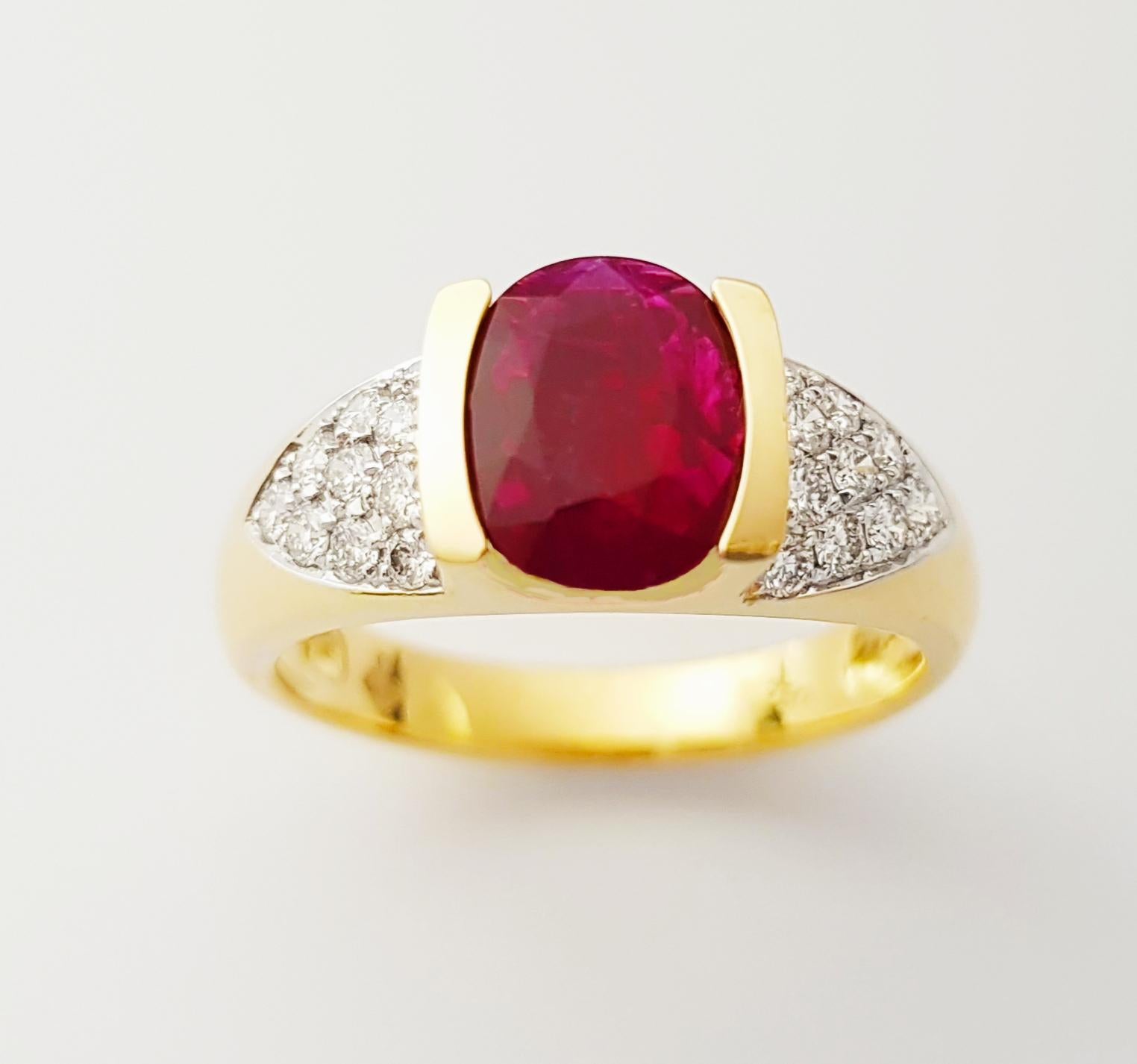 Ruby with Diamond Ring set in 18K Gold Settings For Sale 8