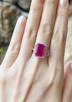 Ruby with Diamond Ring set in 18K Gold Settings