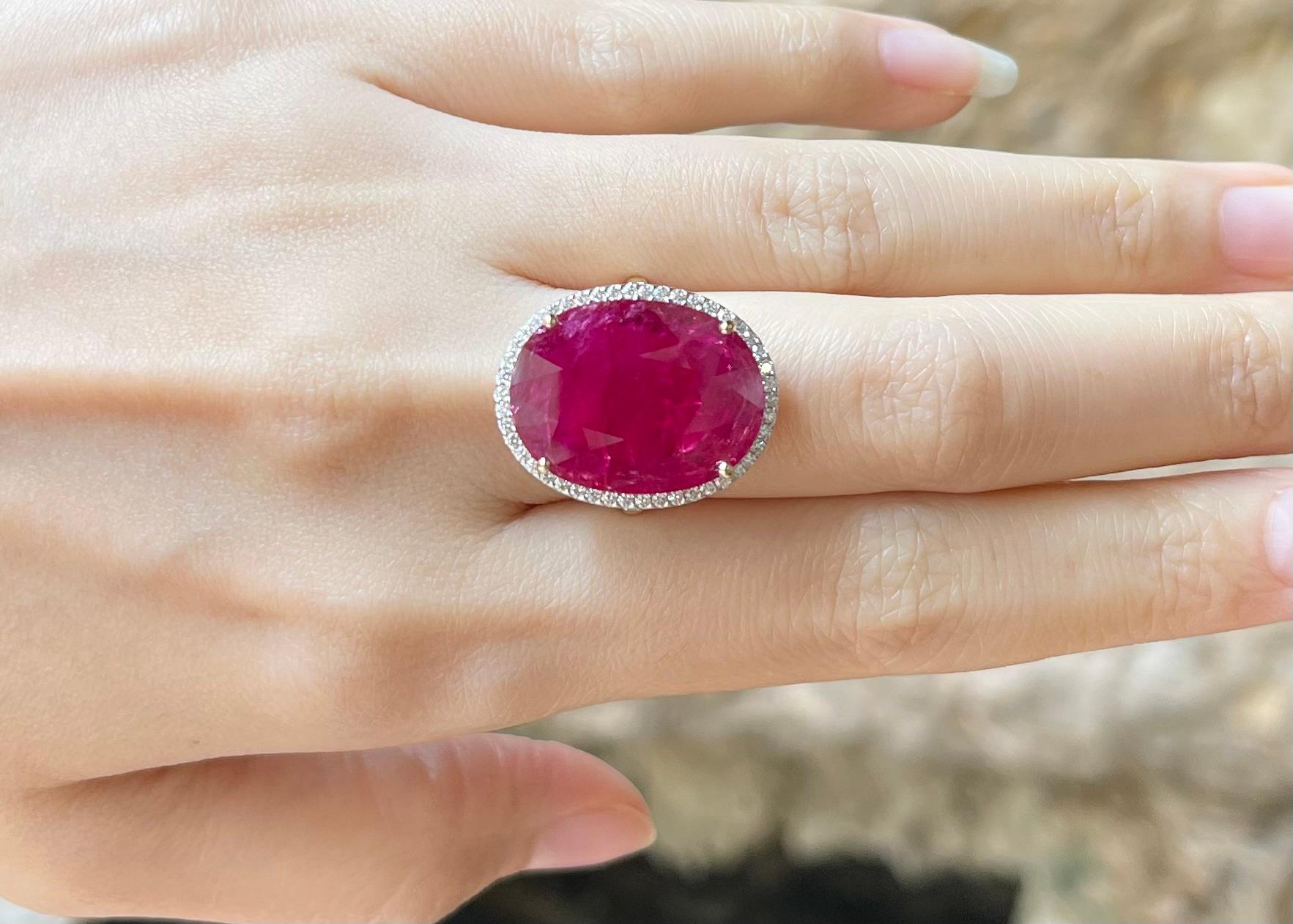 Contemporary Ruby with Diamond Ring set in 18K Gold Settings For Sale