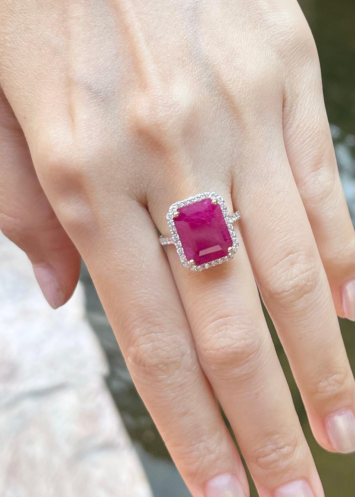 Portrait Cut Ruby with Diamond Ring set in 18K Gold Settings For Sale
