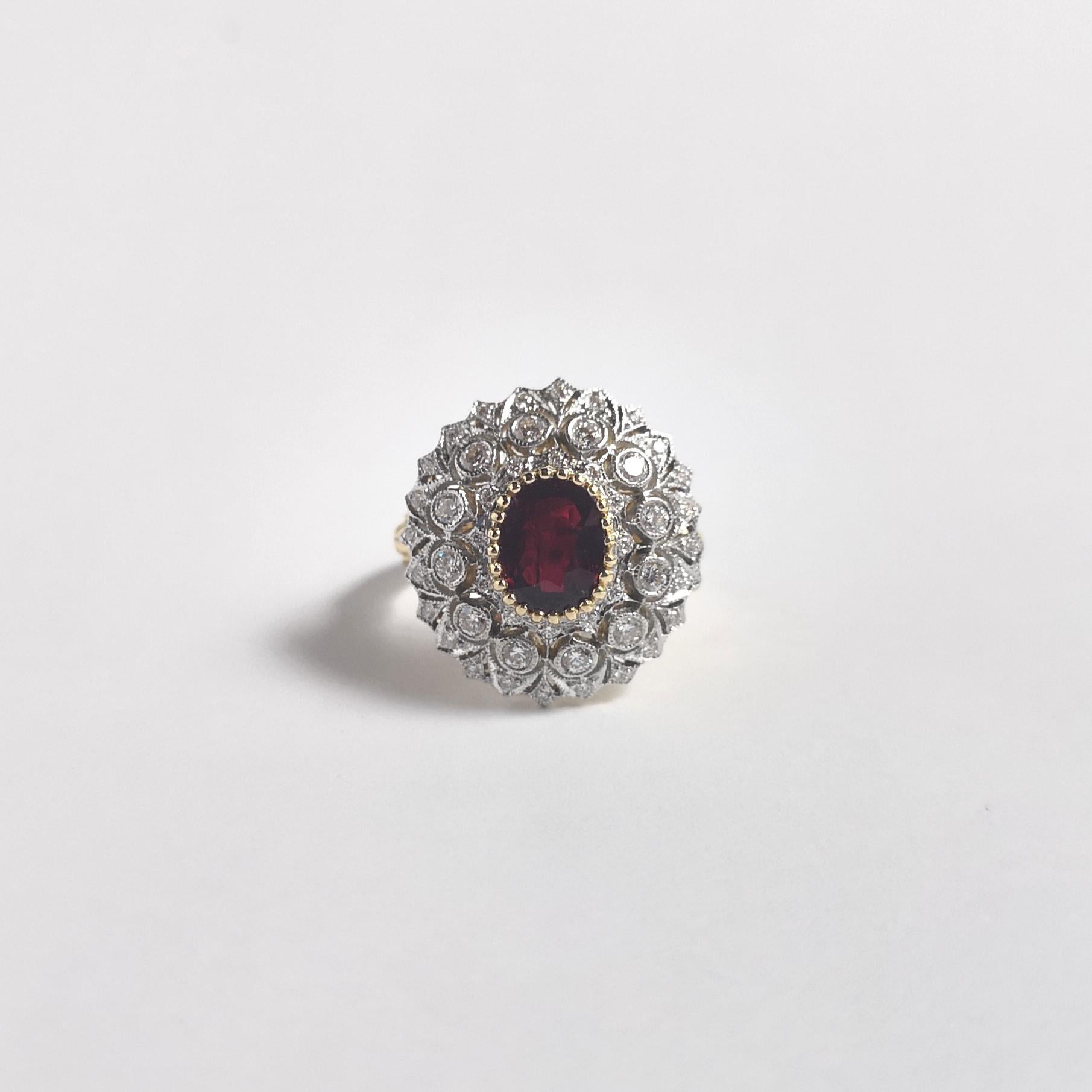 Rubin-Ring mit Diamanten in 18 Karat Gold gefasst im Angebot 1