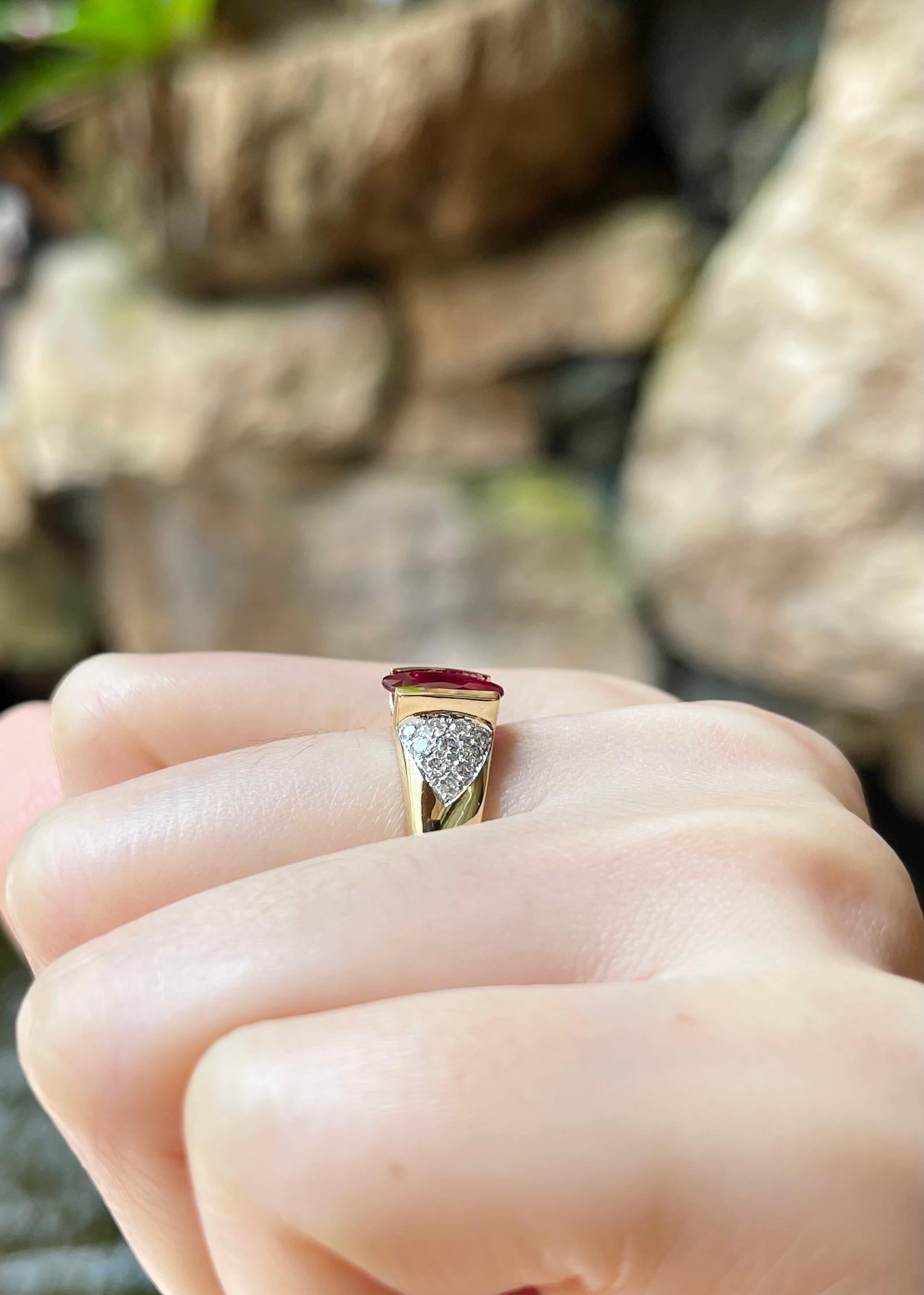 Ruby with Diamond Ring set in 18K Gold Settings For Sale 1