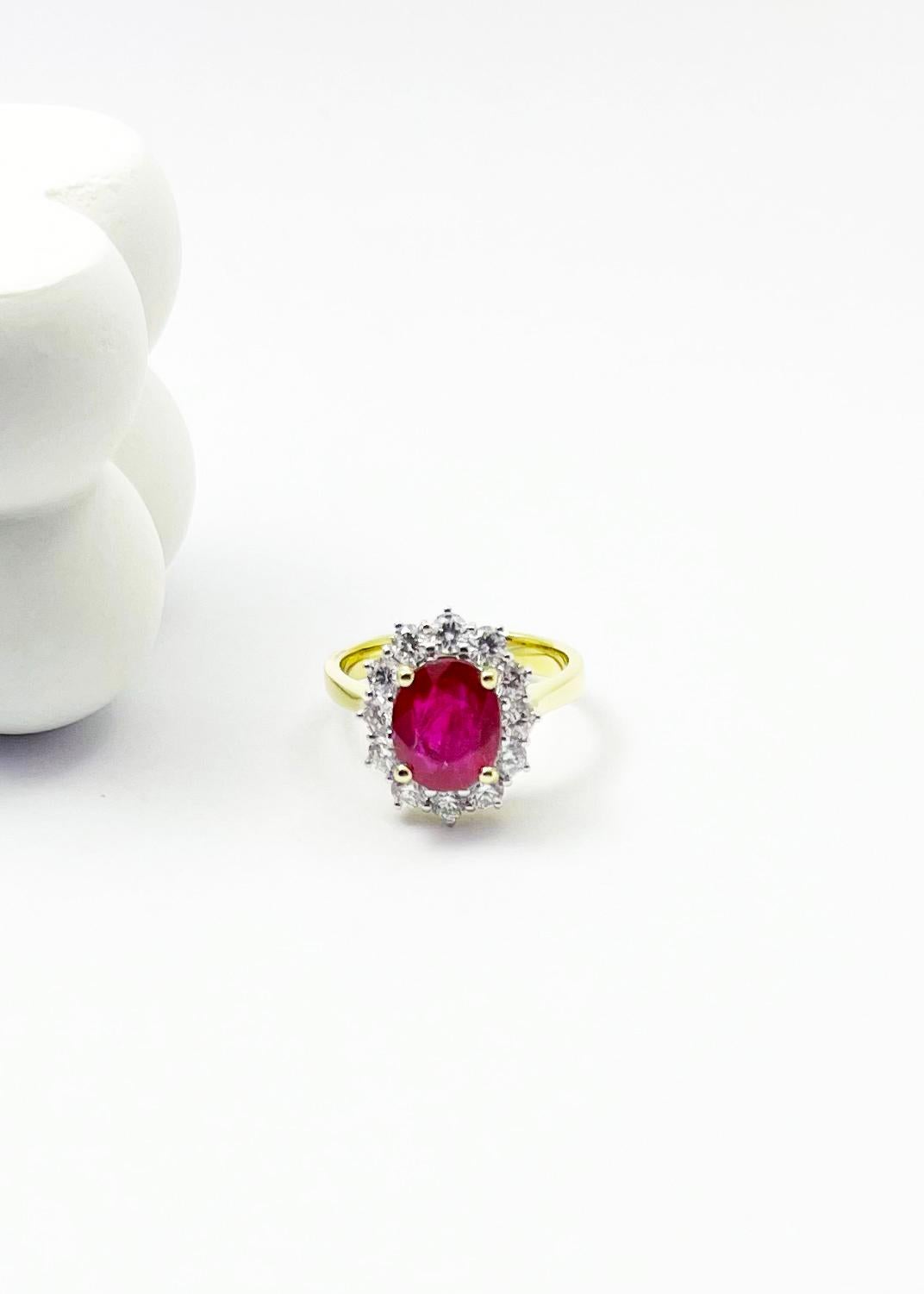 Rubin-Ring mit Diamanten in 18 Karat Gold gefasst im Angebot 1