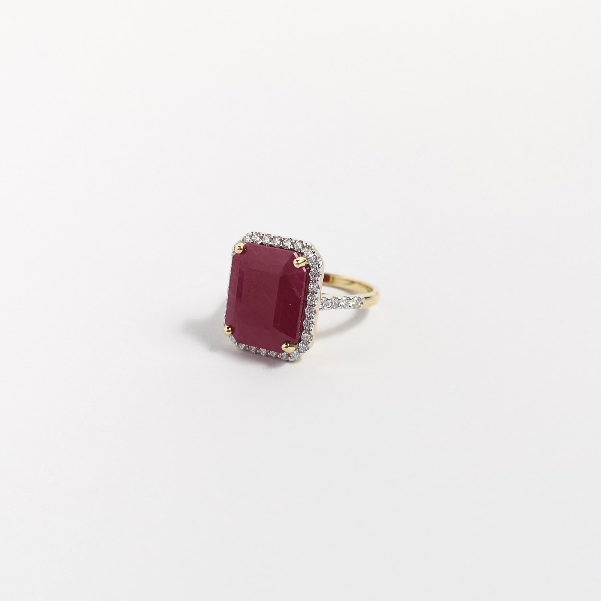 Ruby with Diamond Ring set in 18K Gold Settings For Sale 2