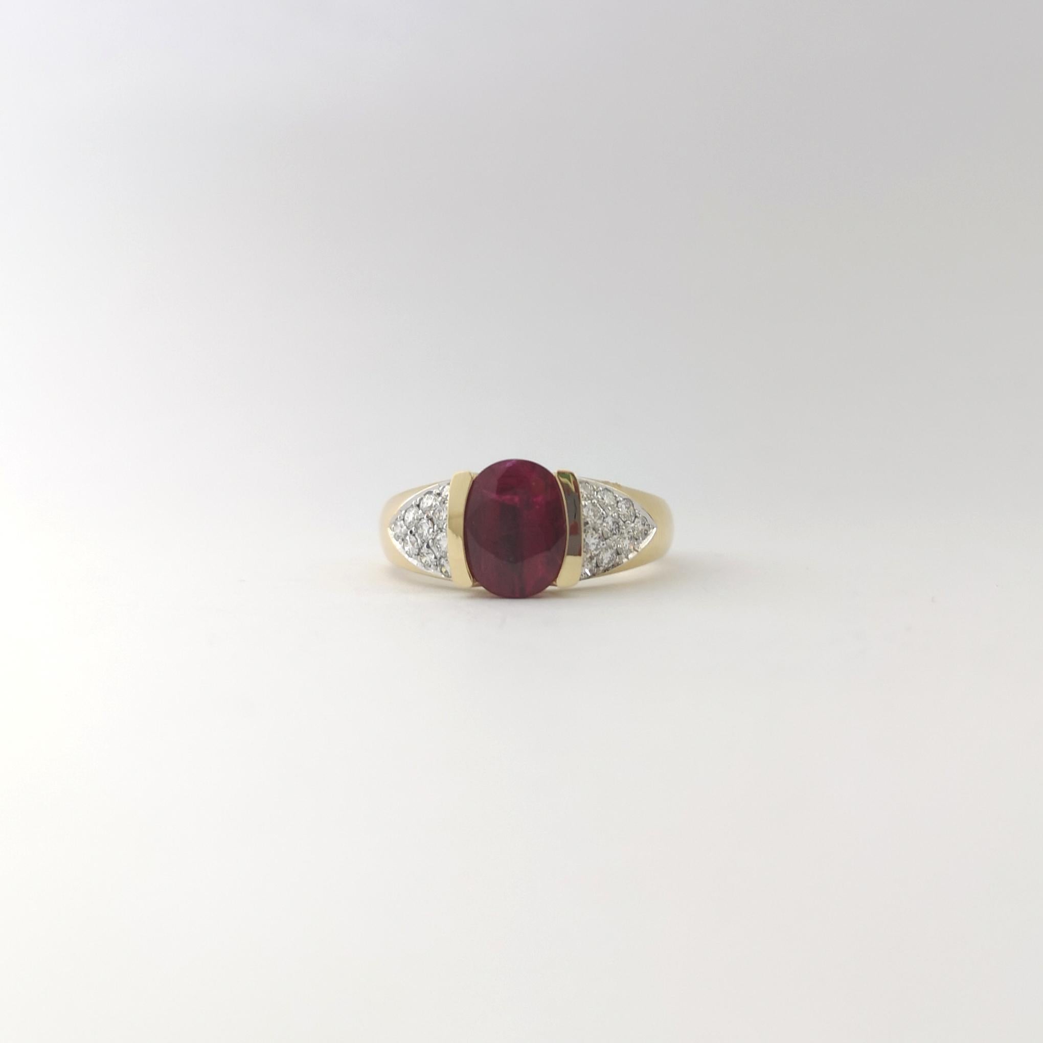 Ruby with Diamond Ring set in 18K Gold Settings For Sale 2