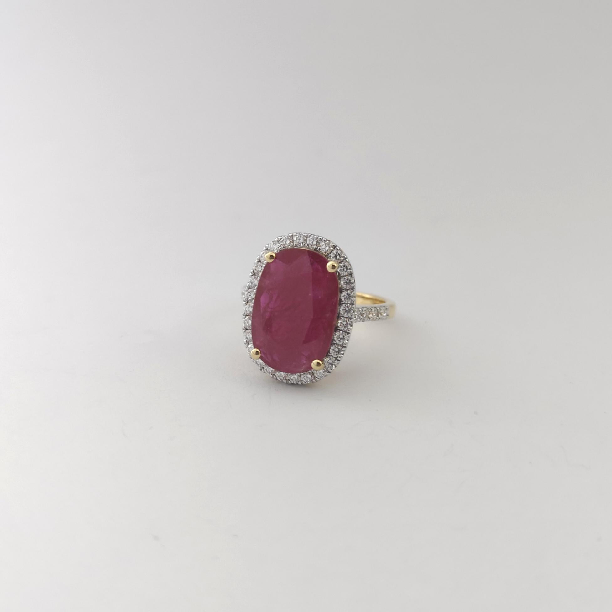 Ruby with Diamond Ring set in 18K Gold Settings For Sale 3