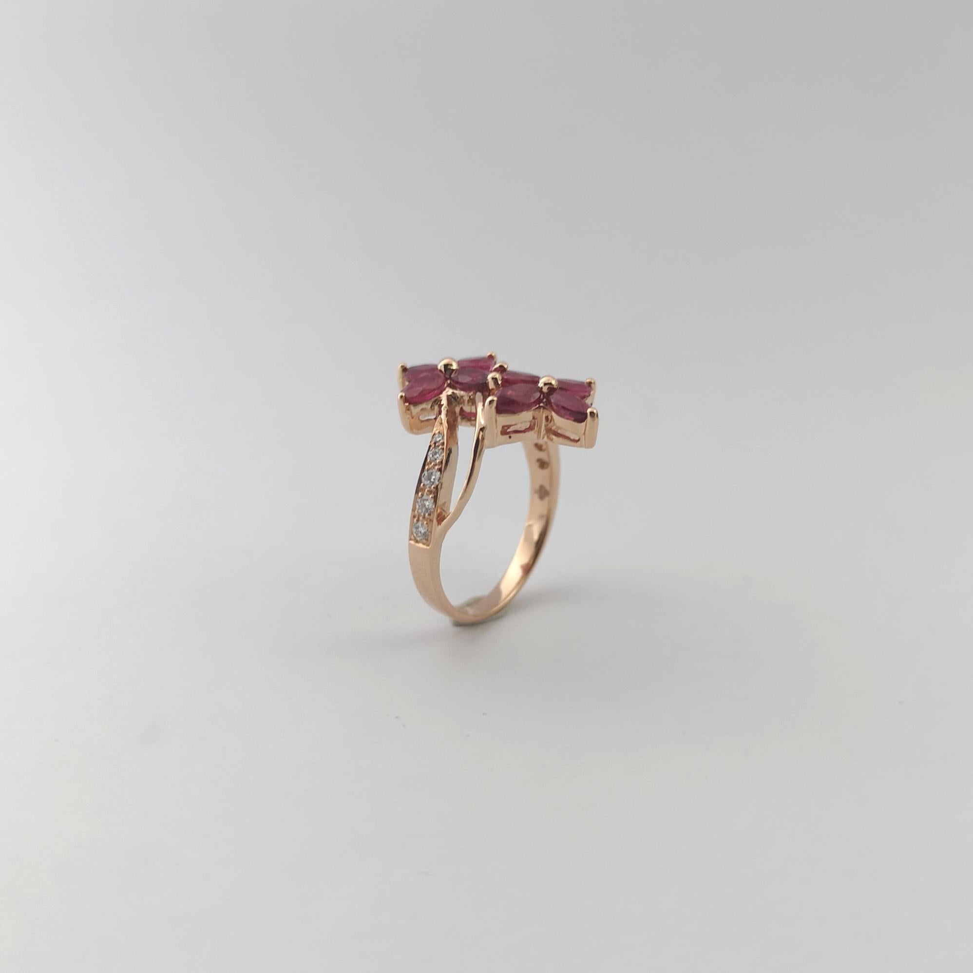 Rubin-Ring mit Diamanten in 18 Karat Roségold gefasst im Angebot 7