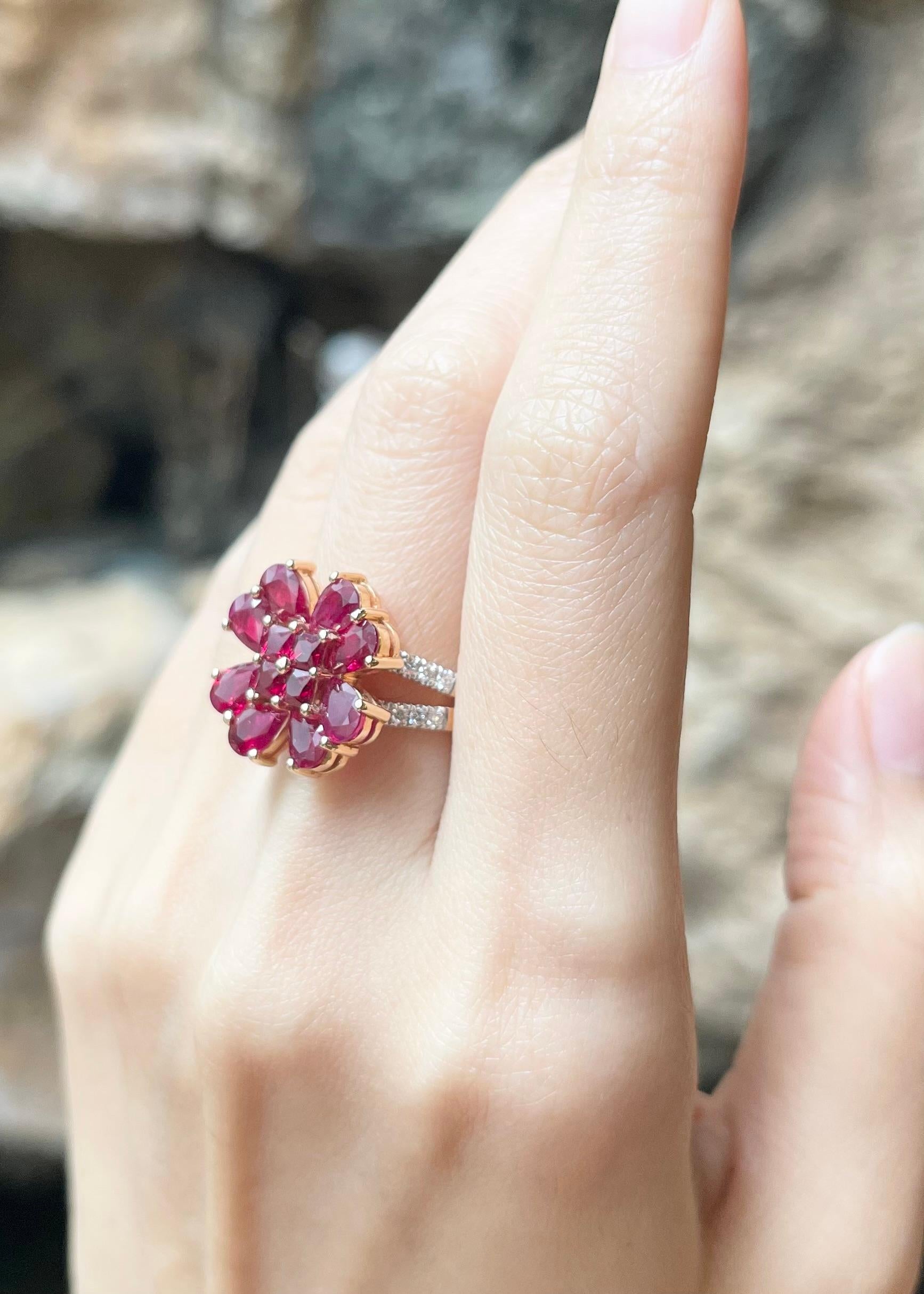 Ruby with Diamond Ring set in 18K Rose Gold Settings In New Condition For Sale In Bangkok, TH