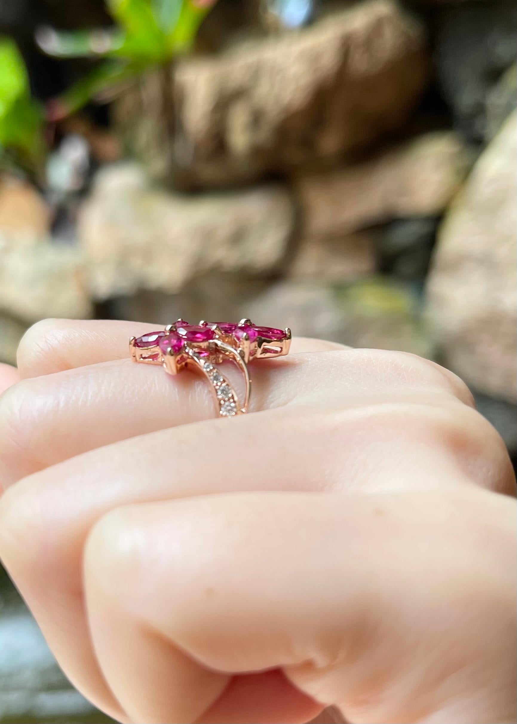 Rubin-Ring mit Diamanten in 18 Karat Roségold gefasst im Angebot 1