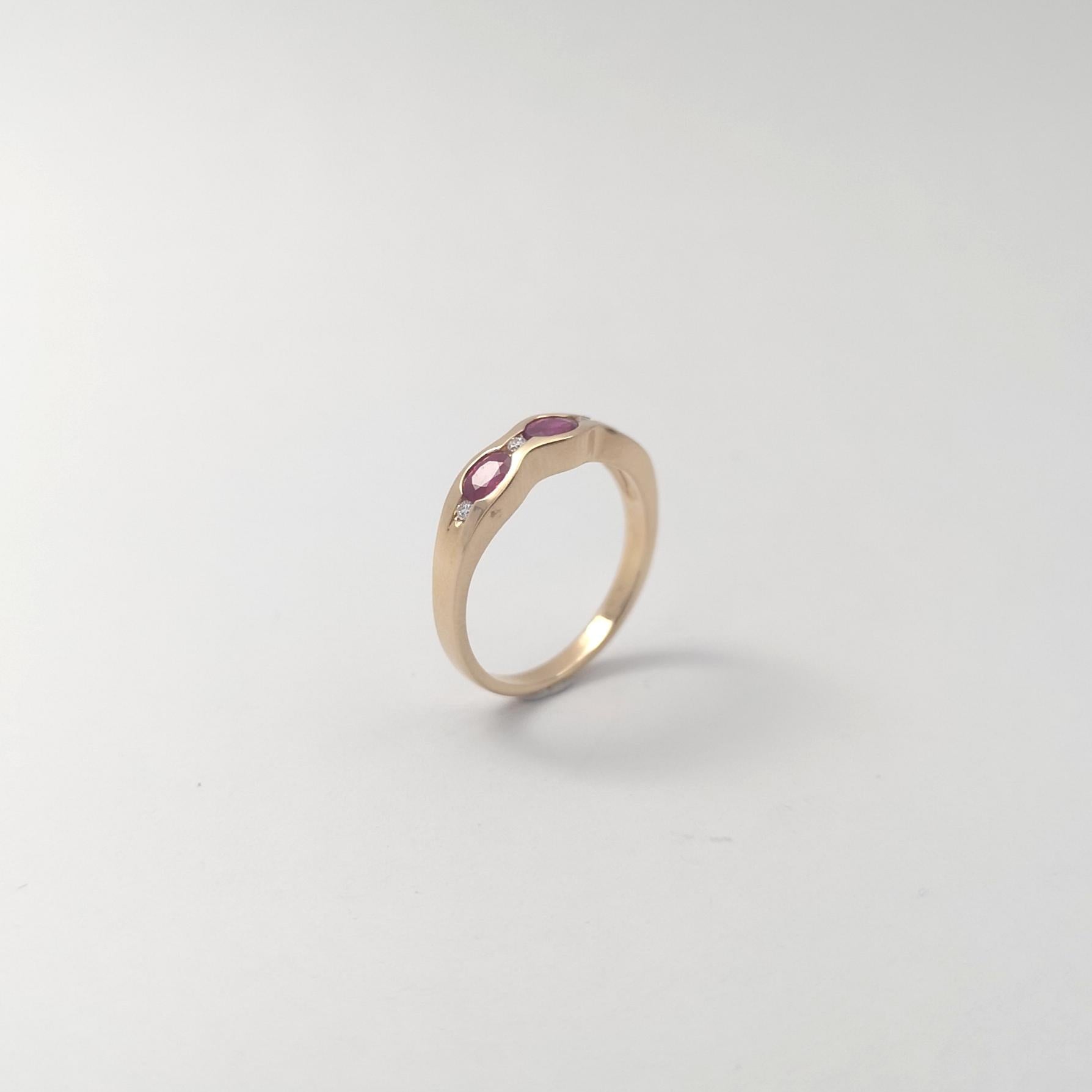 Anillo de Rubí con Diamante engastado en Oro Rosa de 18K en venta 3