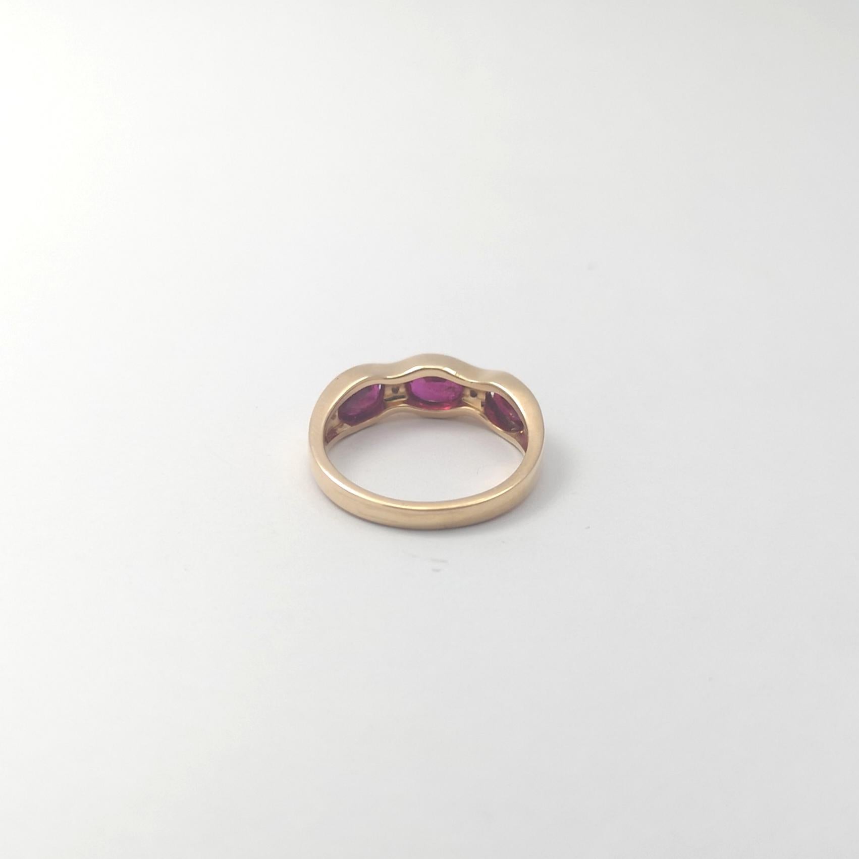 Anello con rubino e diamante con montatura in oro rosa 18K in vendita 3