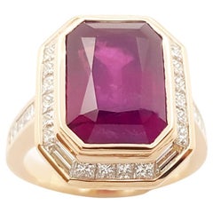 Rubin-Ring mit Diamanten in 18 Karat Roségold gefasst