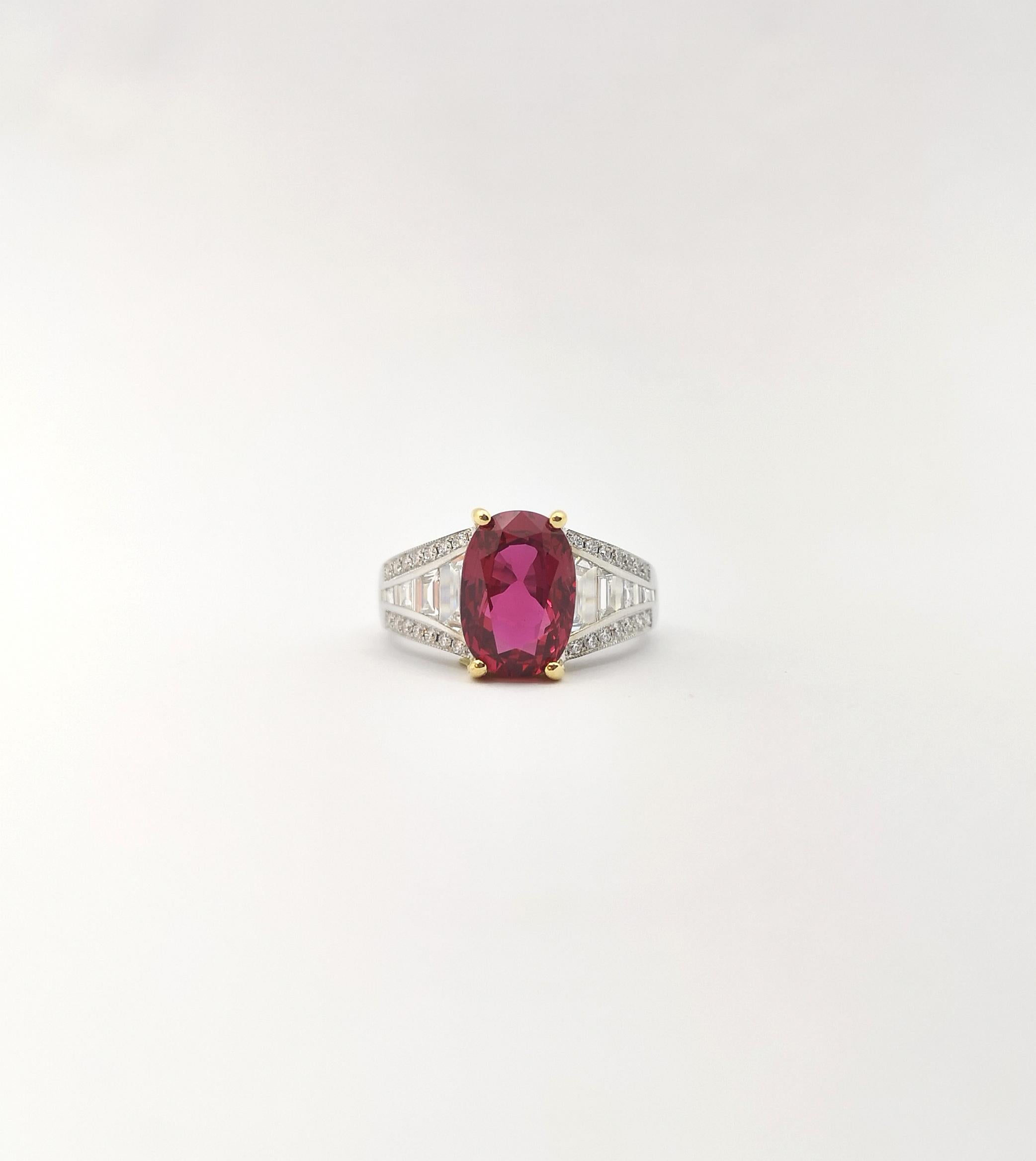 Anillo de Rubí Certificado GIA con Diamante engastado en Oro Blanco de 18K en venta 2
