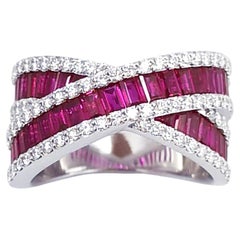 Rubin- und Diamantring aus 18 Karat Weißgold in Fassungen mit Diamanten