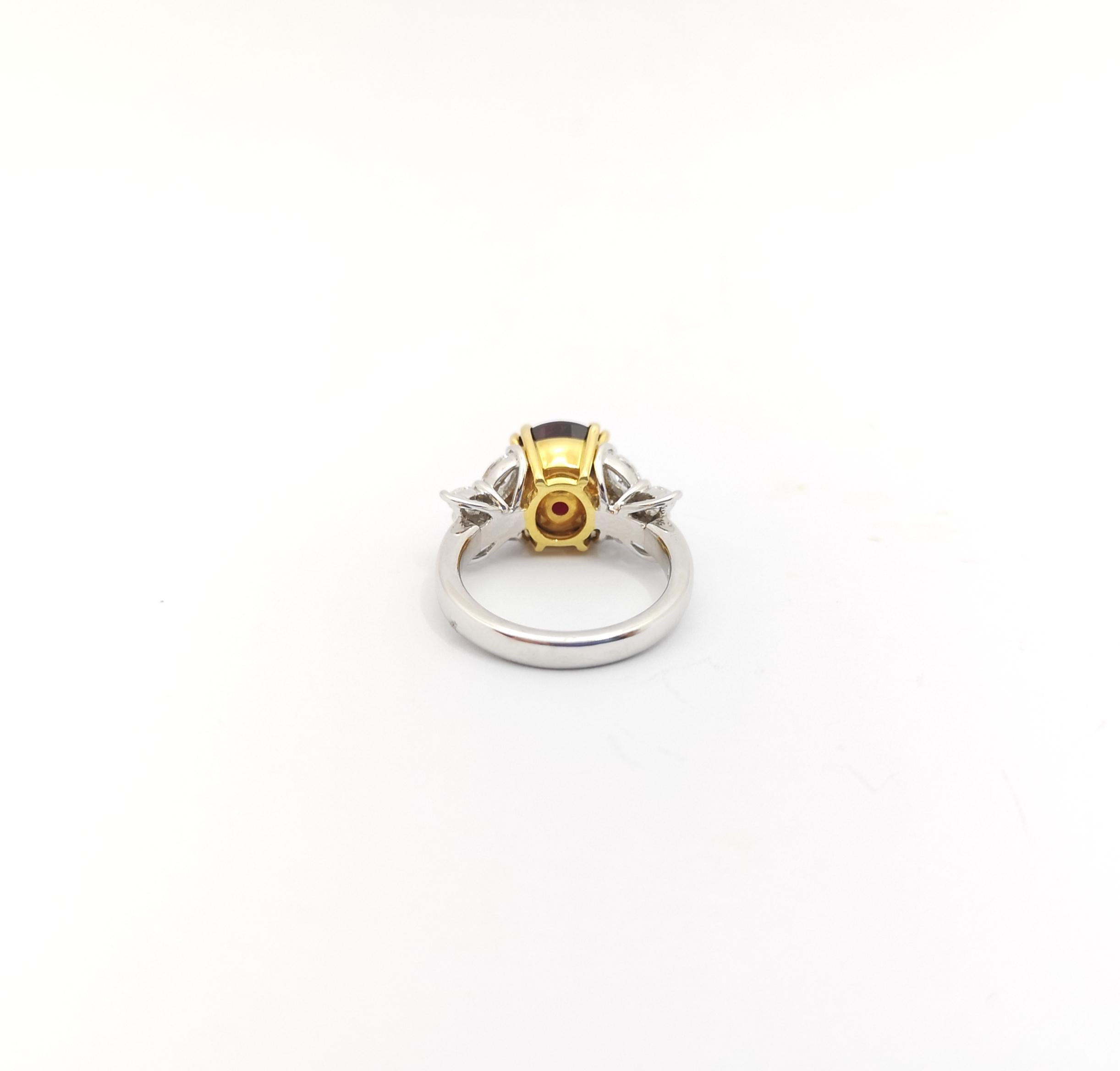 Rubin mit Diamantring in 18K Gelb/Weißgoldfassung im Angebot 3