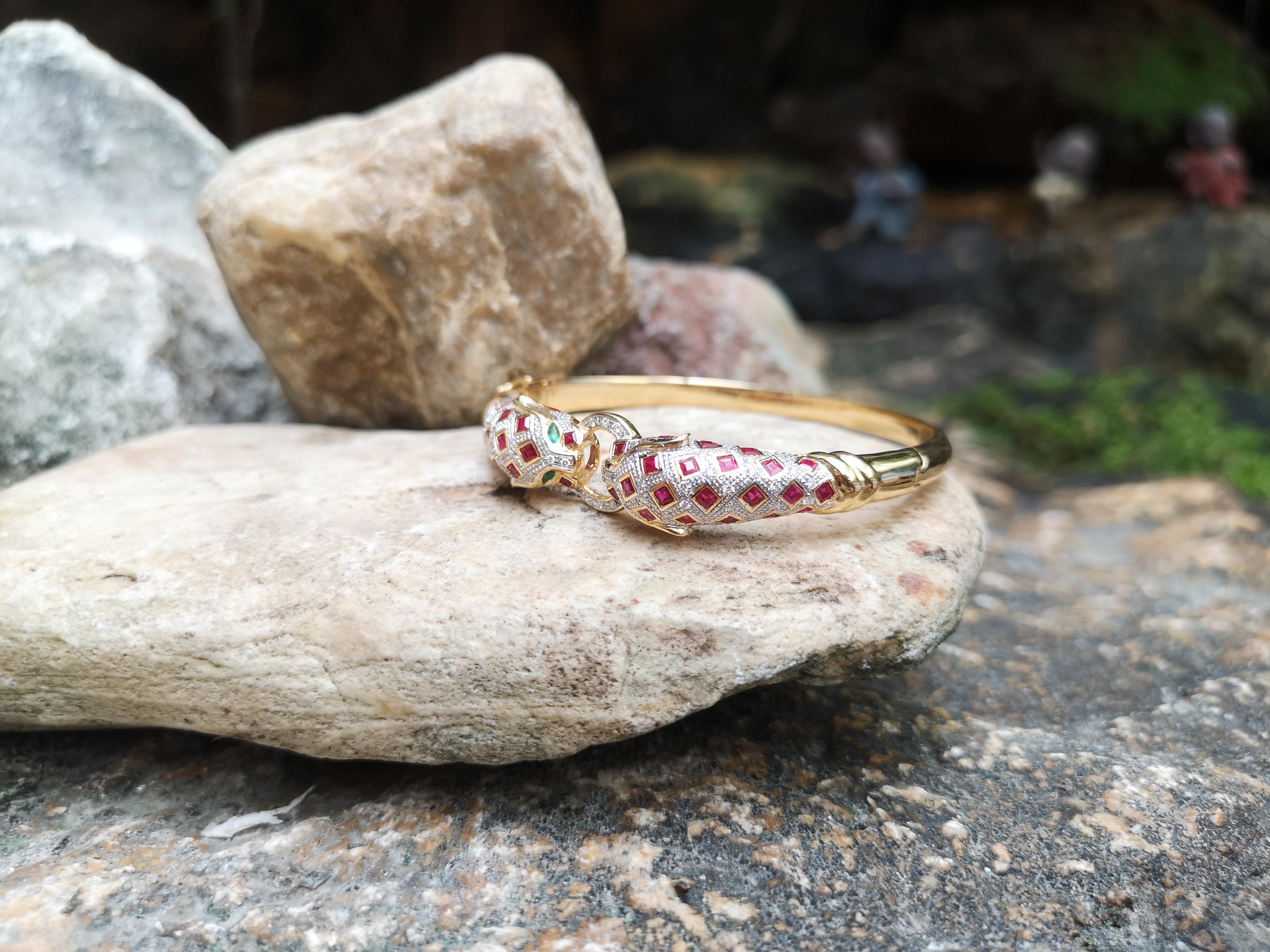 Women's or Men's Ruby with Emerald and Diamond Panther Bangle Set in 18 Karat Gold Settings For Sale