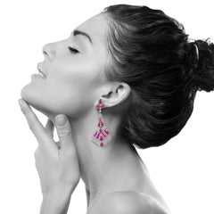 Pendiente colgante de rubí con diamante pavé de oro de 18 quilates y plata