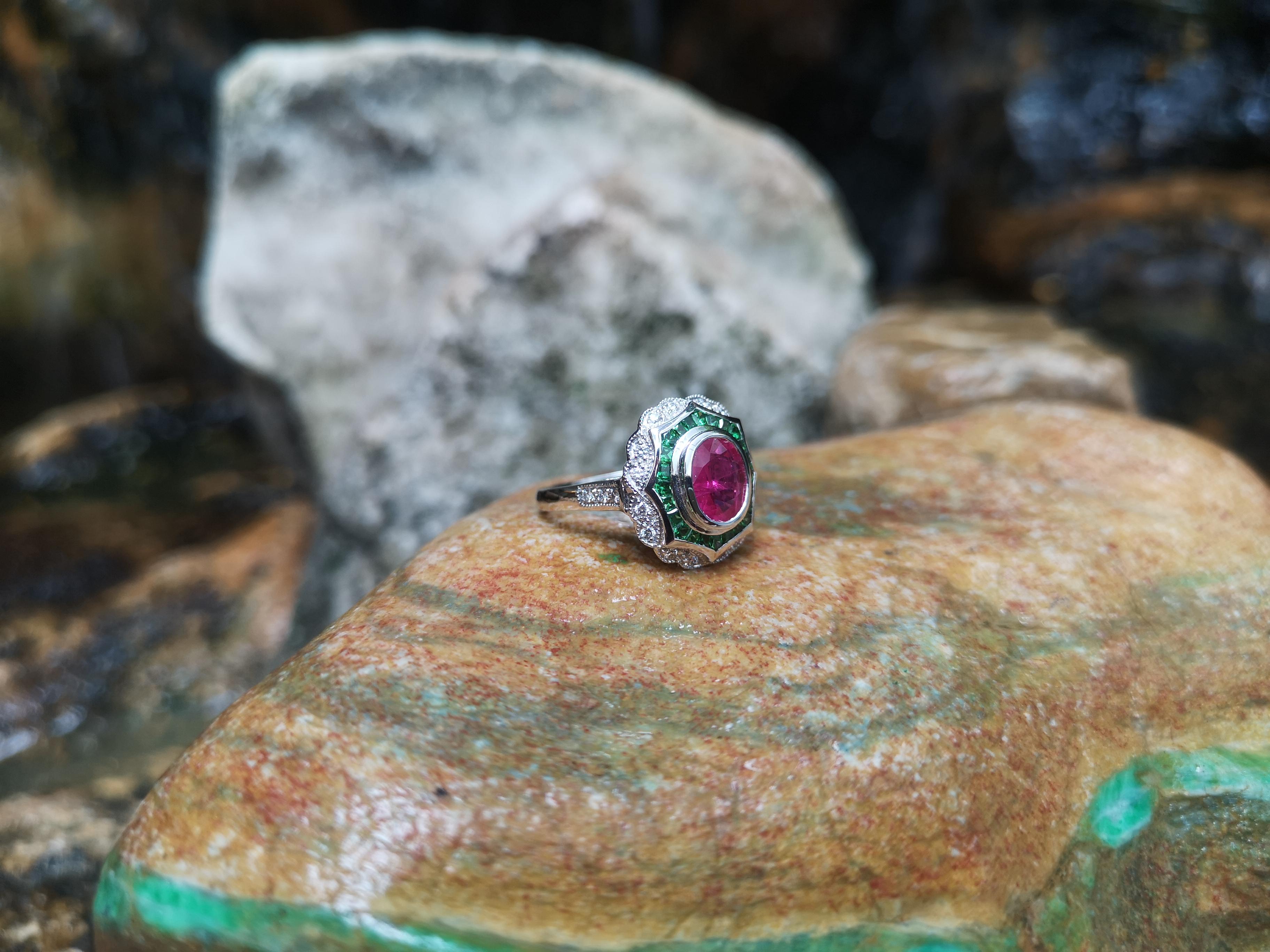 Art Deco Ruby with Tsavorite and Diamond Ring Set in 18 Karat White Gold Settings For Sale