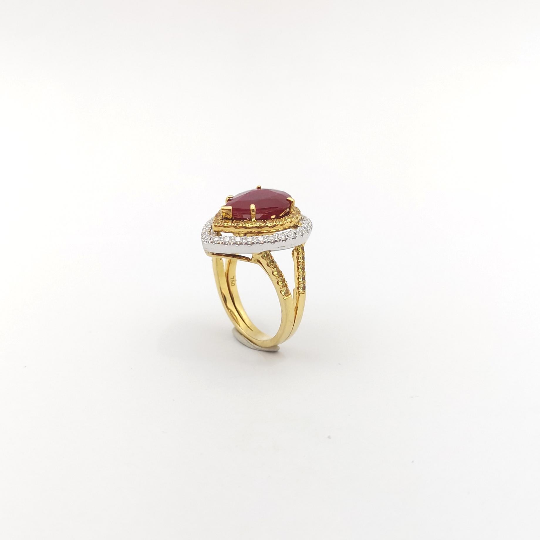 Ruby with Yellow Sapphire and Diamond Ring set in 18K Yellow/White Gold Settings For Sale 7