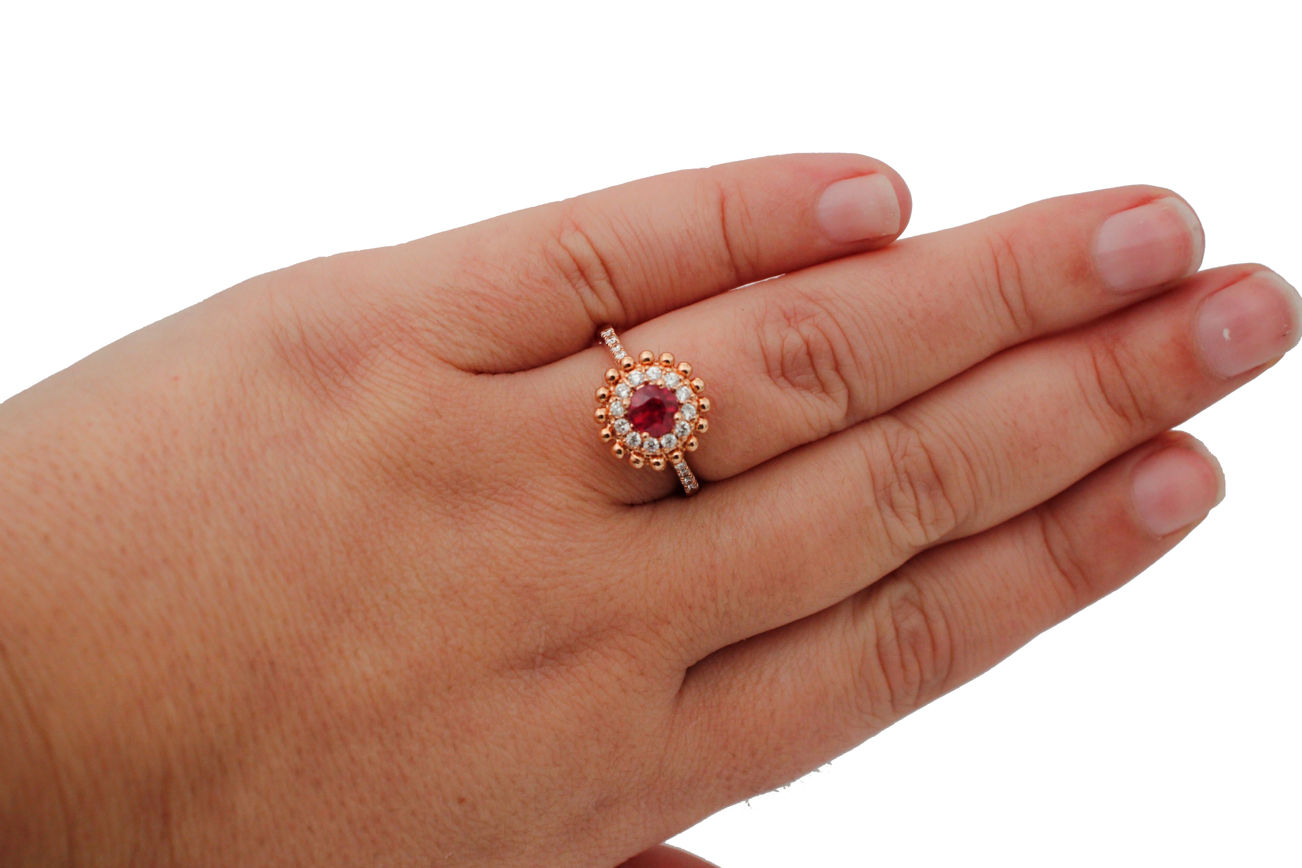 Ruby, Diamonds, 18 Karat Rose Gold Ring In Good Condition In Marcianise, Marcianise (CE)