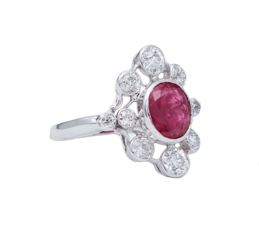 SHIPPING POLICY:
No additional costs will be added to this order.
Shipping costs will be totally covered by the seller (customs duties included).

Elegant retrò ring in 18 karat white gold structure  mounted with a central ruby surrounded by