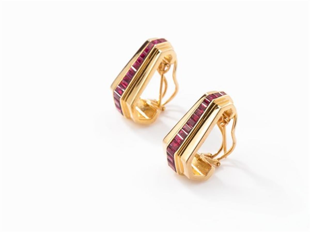 Extraordinary Ruby Earrings 15 Rubies Each, 18 Karat Gold  In New Condition In Bad Kissingen, DE