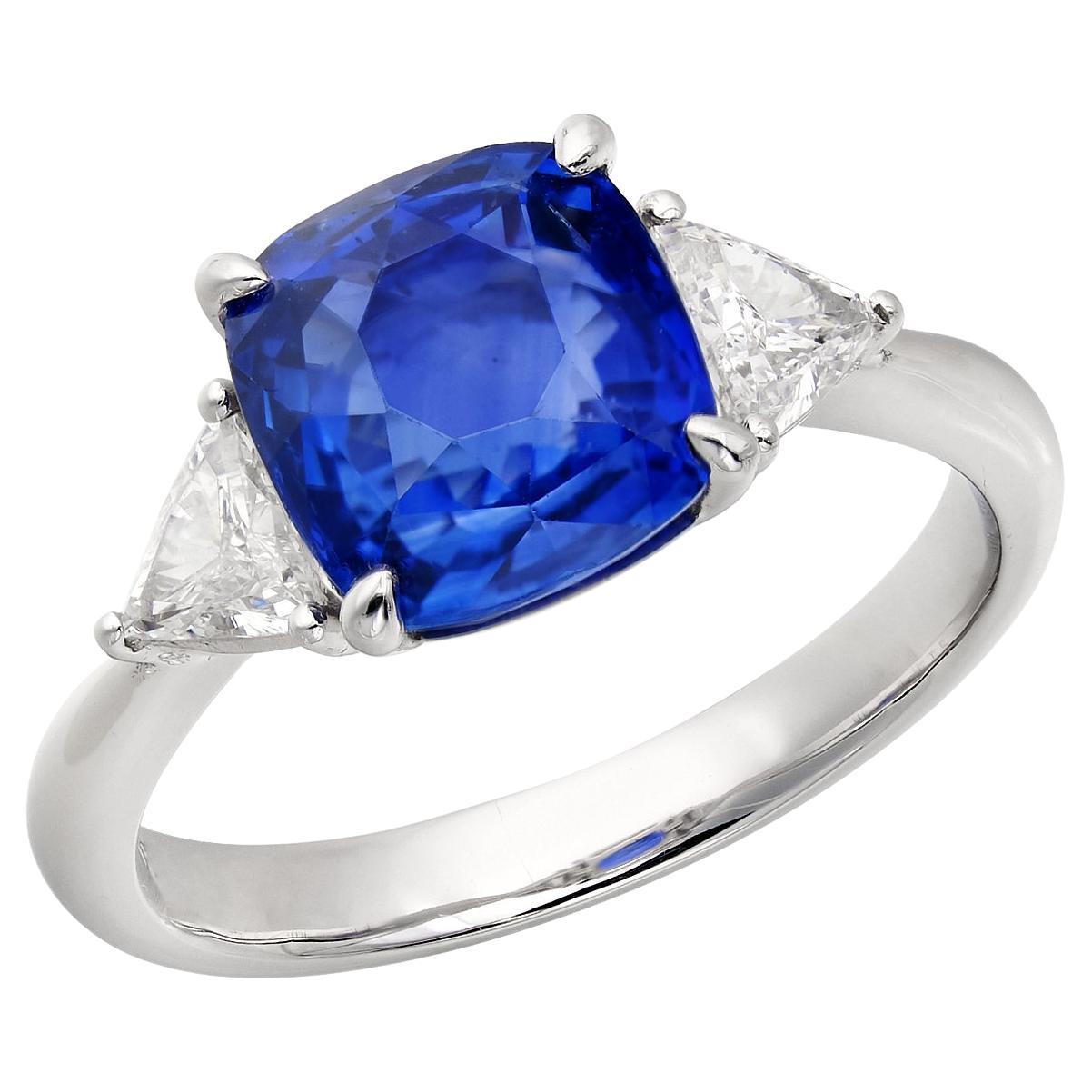 RUCHI Platinring mit 3,37 Karat blauem Saphir und Diamant im Trillionenschliff