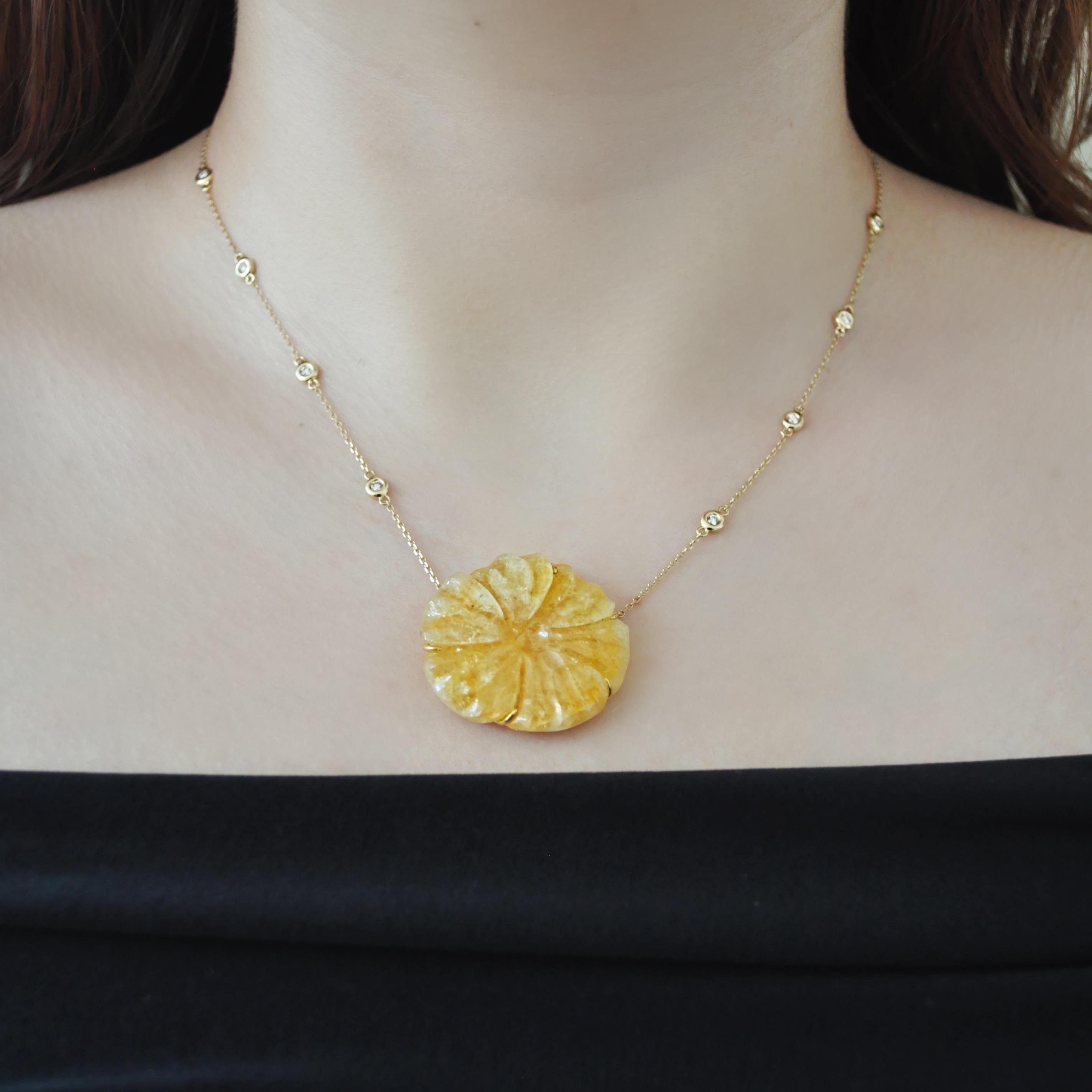 RUCHI 84.65 Carat Carved Yellow Sapphire and Diamond Yellow Gold Flower Pendant In New Condition For Sale In New York, NY