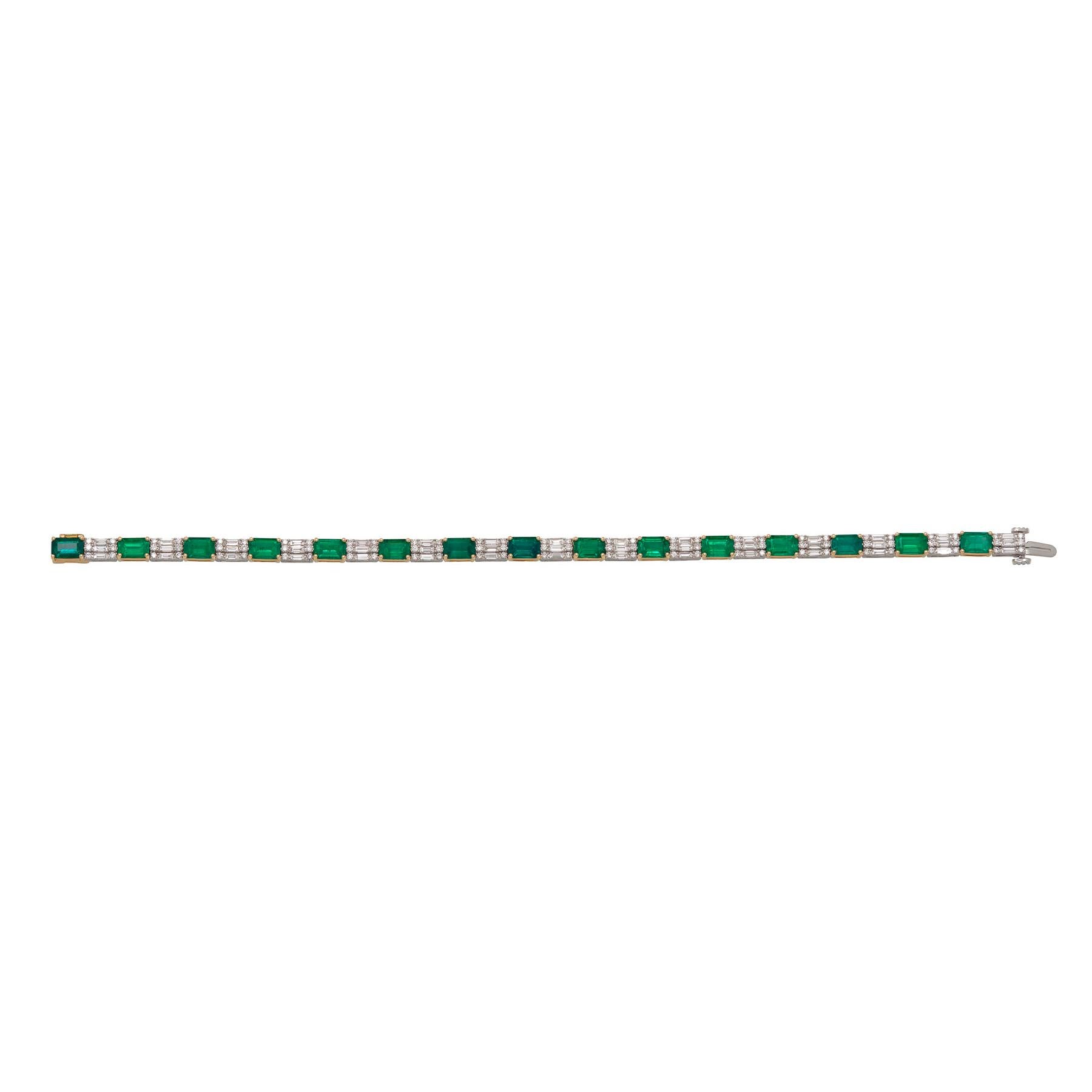 18K White and Yellow Gold
Emerald: 7.68ct total weight.
Diamond: 2.41ct total weight.
All diamonds are G-H/ SI stones.
