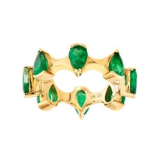 RUCHI Alternating Pear-Shaped Colombian Emerald Yellow Gold Ring