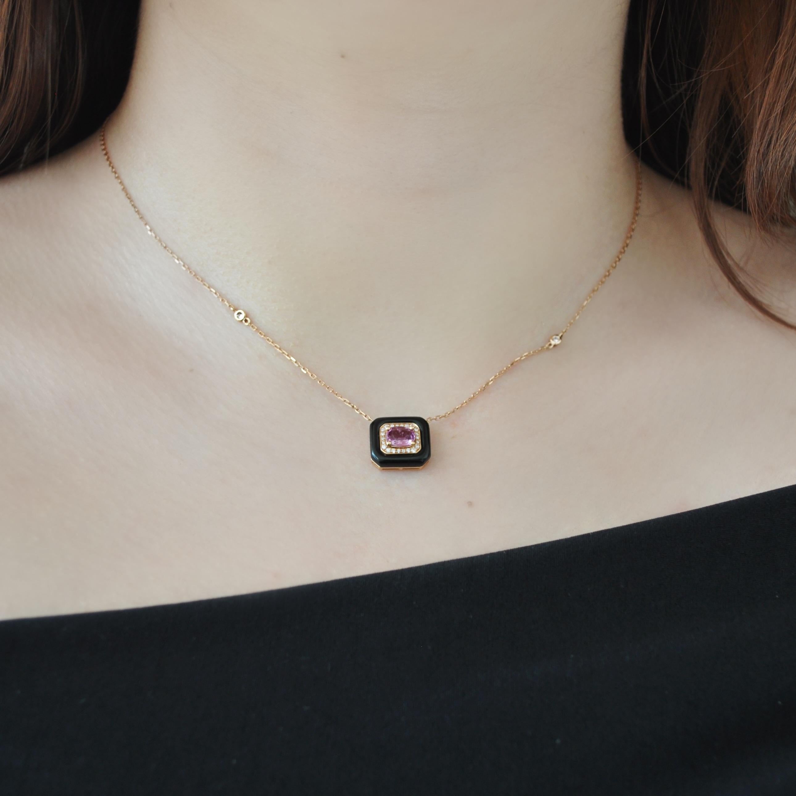 RUCHI Halskette mit Anhänger aus Roségold mit schwarzem Achat, rosa Saphir und Diamant (Gemischter Schliff) im Angebot
