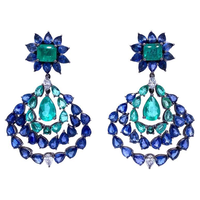 RUCHI Boucles d'oreilles chandelier saphir bleu, émeraude et diamant en rhodium noir