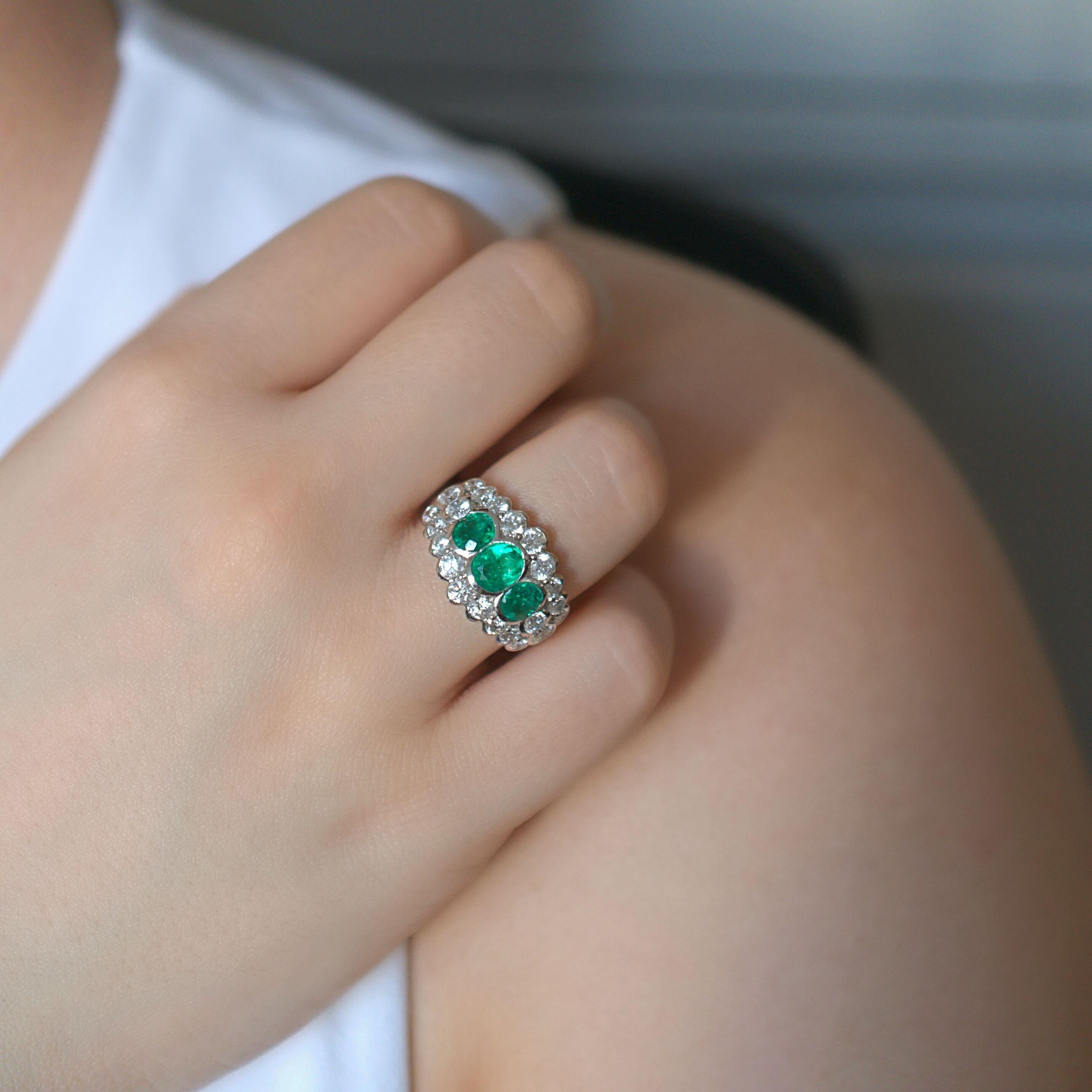 Contemporary RUCHI Colombian Emerald and Brilliant Diamond White Gold Ring For Sale