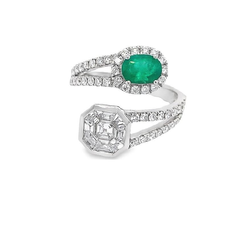 Con uno smeraldo da 0,65 carati e un diamante composito taglio asscher con dettagli in diamanti brillanti, questo anello bypass in oro bianco 18 carati aggiunge un tocco di personalità a qualsiasi abbigliamento.

oro bianco 18 carati
Diamante