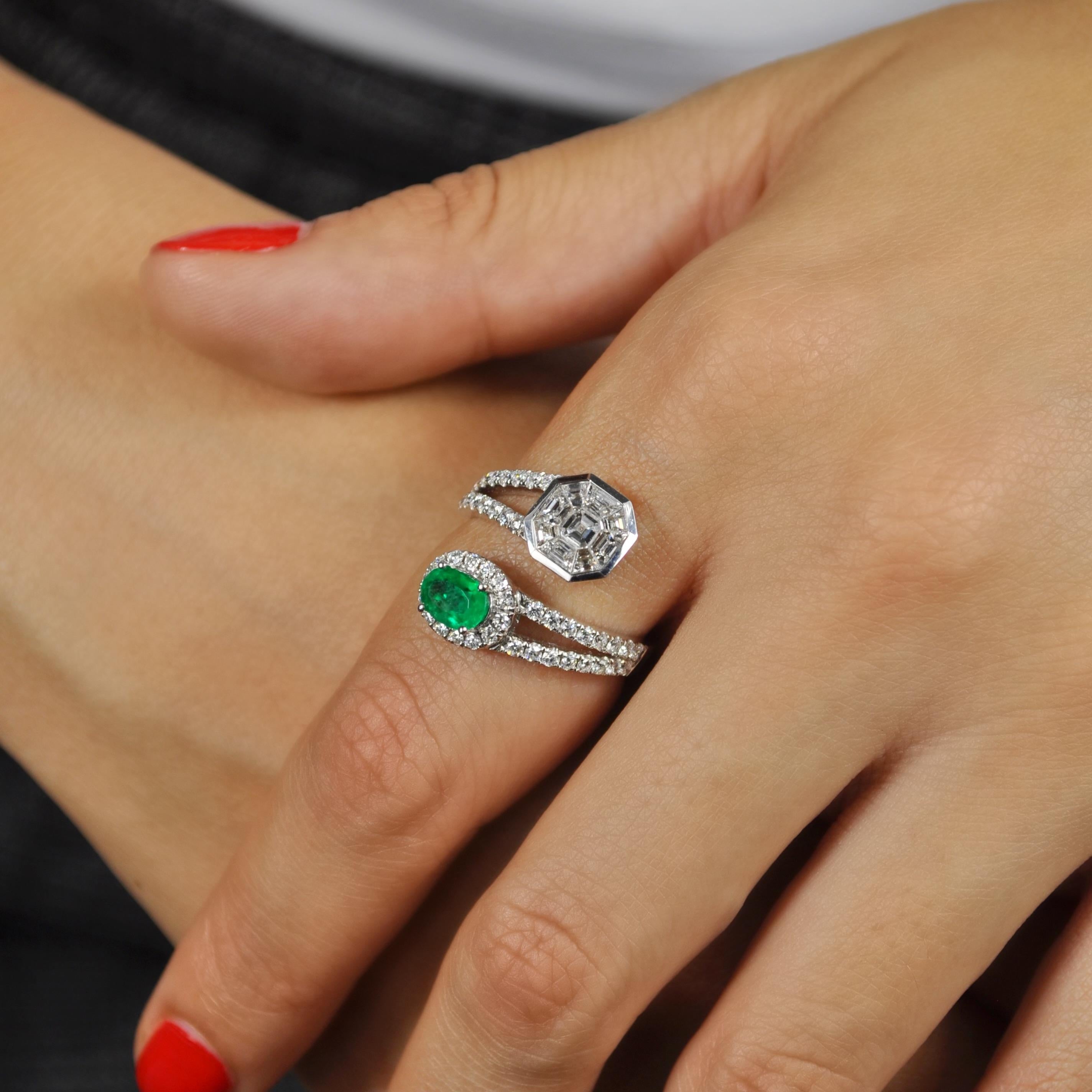 da uomo o donna RUCHI Anello Bypass con smeraldo e diamante composito taglio Asscher in oro bianco in vendita