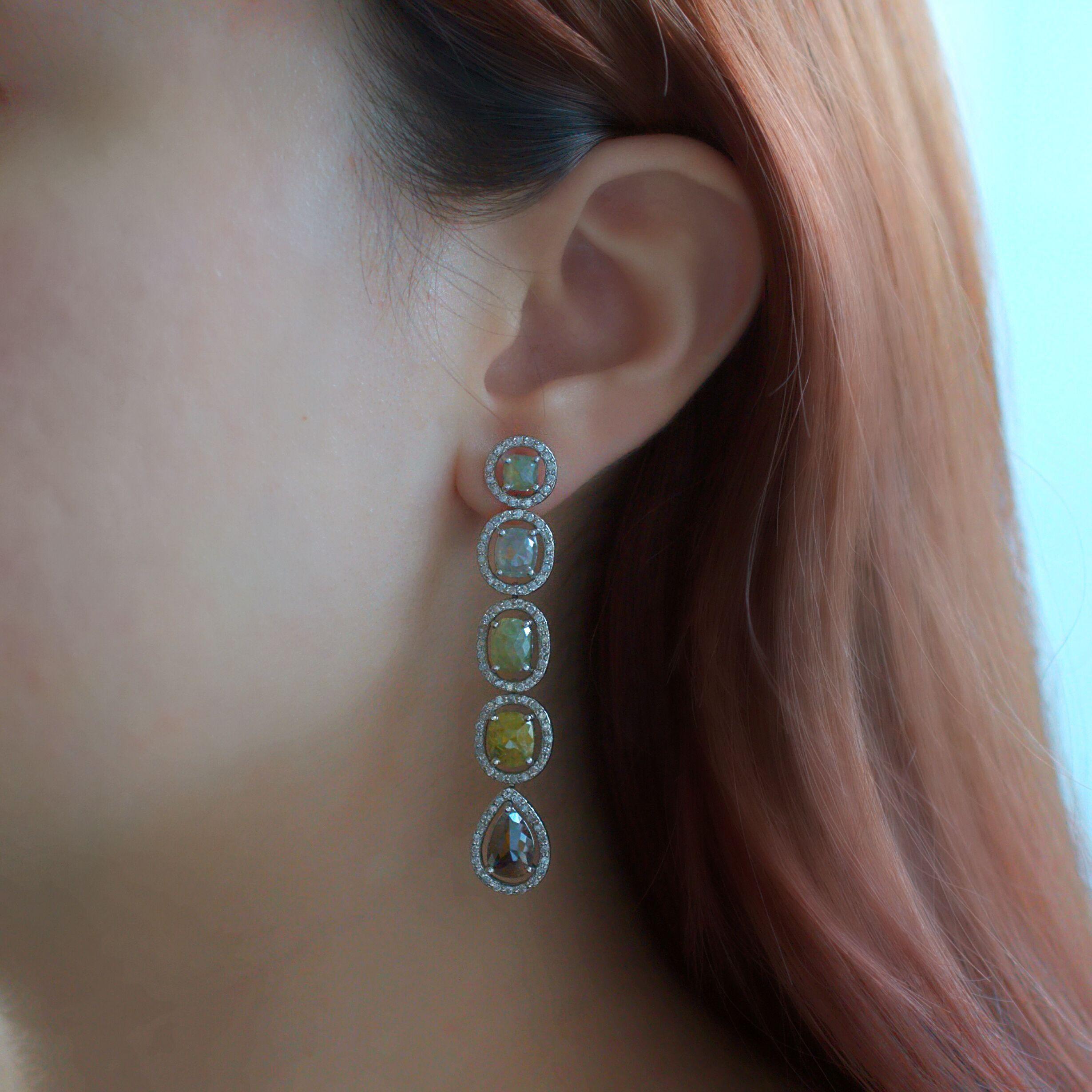 Taglio a rosa RUCHI - Orecchini a perno con diamanti Icy Gradient e pavé di diamanti lineari in vendita