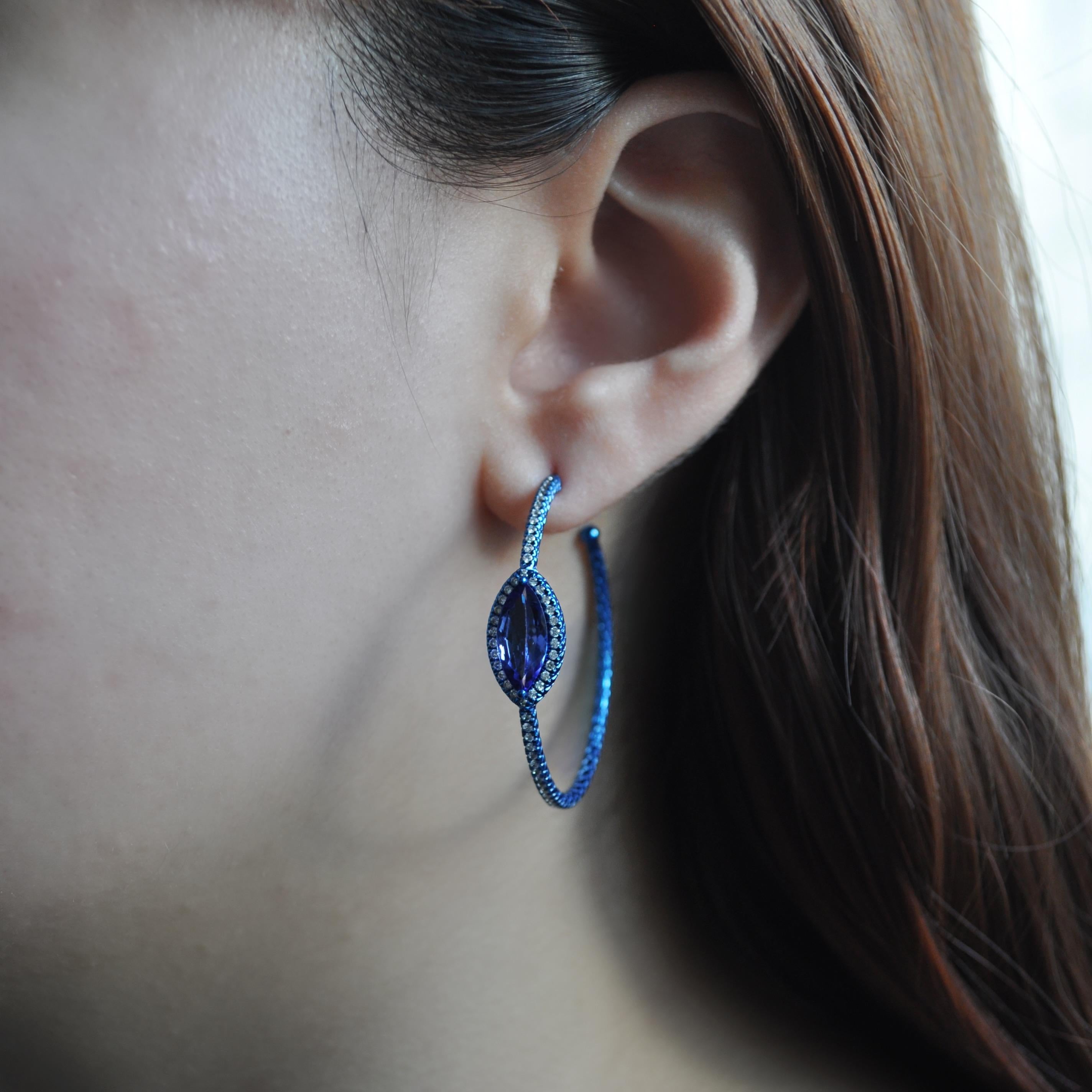 RUCHI Marquise Tansanit und Diamant-Pavé Blauer Rhodium-Reif-Ohrring im Zustand „Neu“ im Angebot in New York, NY