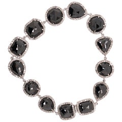 RUCHI Bracelet en or blanc et diamants noirs taillés en rose de formes mixtes