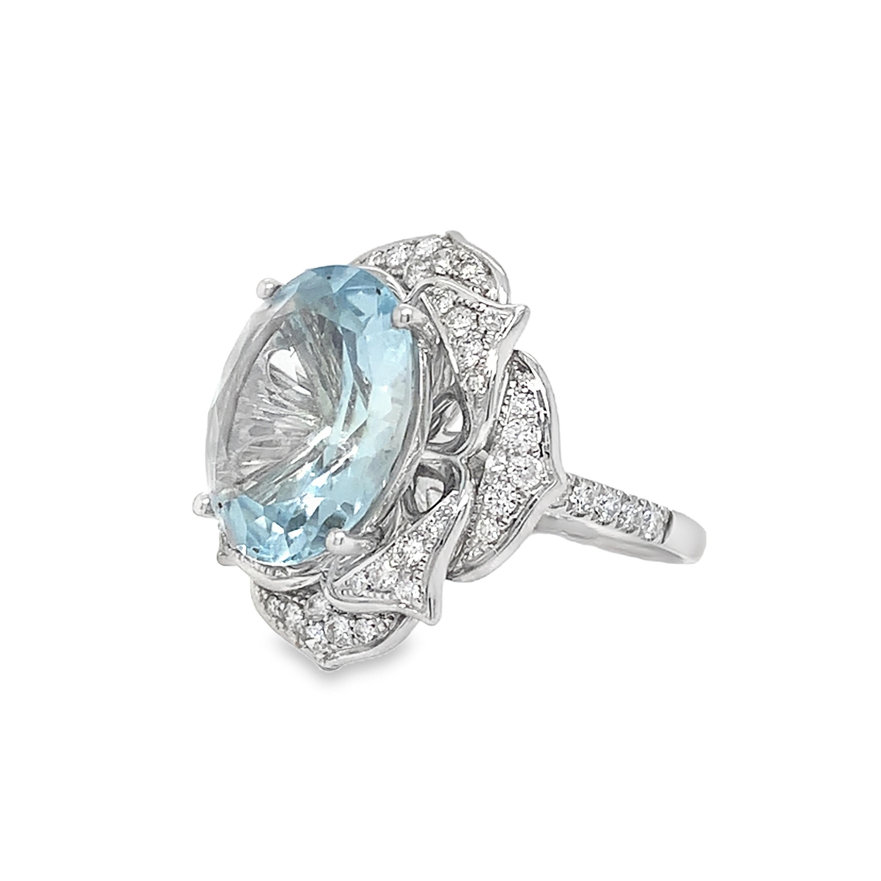 Ruchi New York Aquamarin-Diamantring mit Diamanten (Gemischter Schliff) im Angebot