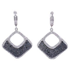 RUCHI Boucles d'oreilles en or blanc Pavé de diamants noirs et blancs