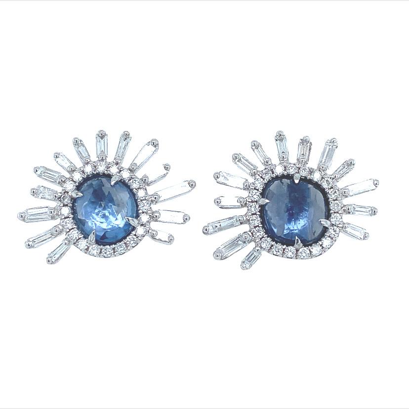 RUCHI Blue Sapphire with Baguette Diamond Stud Earrings In New Condition For Sale In New York, NY