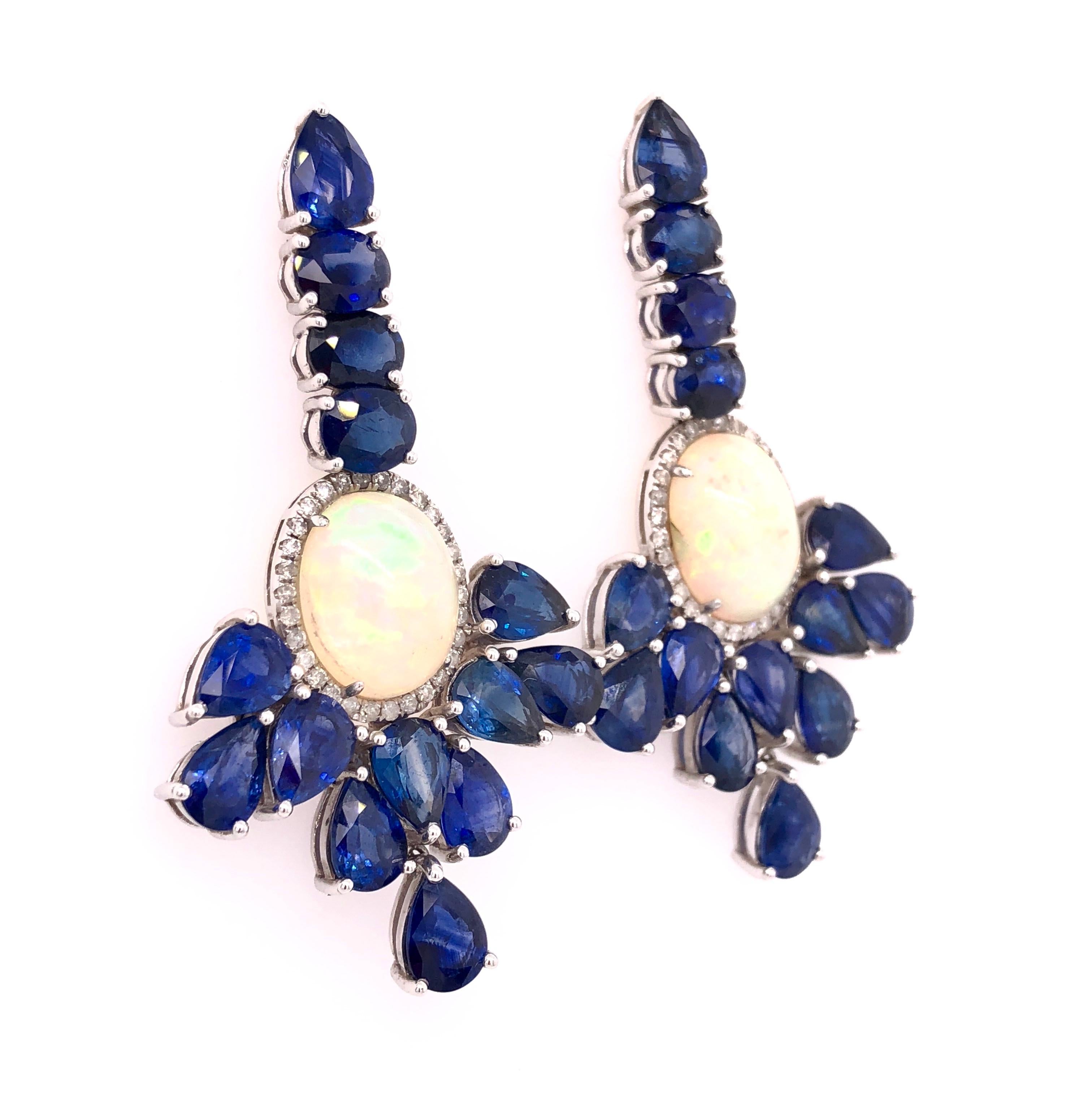 Contemporain RUCHI Boucles d'oreilles saphir bleu, opale éthiopienne et pavé de diamants en vente