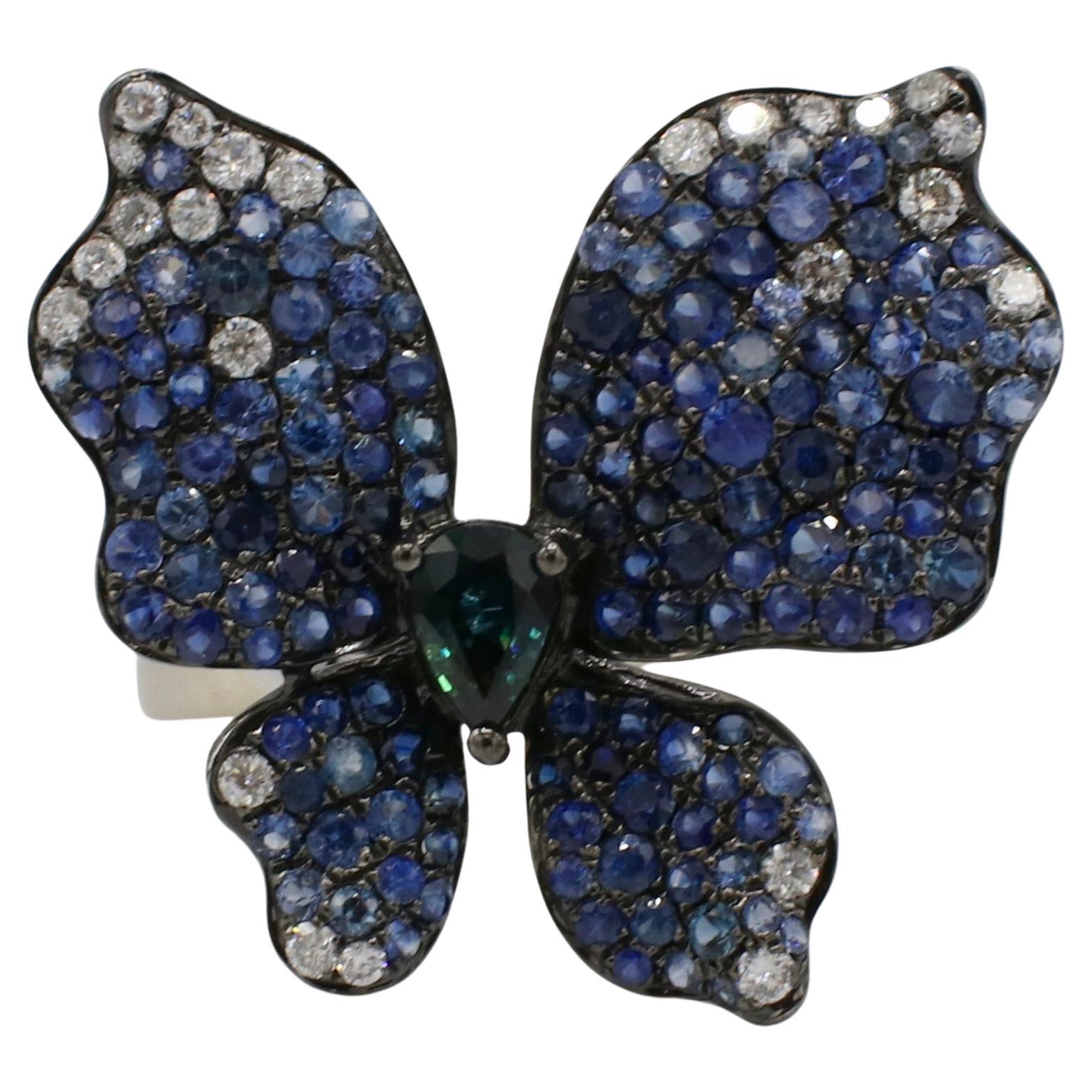 Modern Ruchi New York Butterfly Natural Blue Sapphire & Diamond Cocktail Ring For Sale