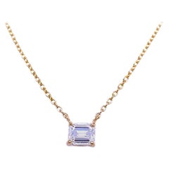 RUCHI Collier solitaire « Dainty » en or jaune avec diamants taille émeraude