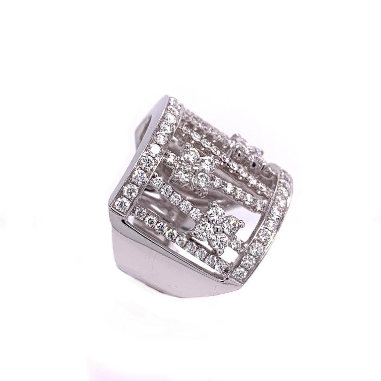Contemporary RUCHI Brilliant-Cut Diamond Floral Statement Cocktail Ring For Sale